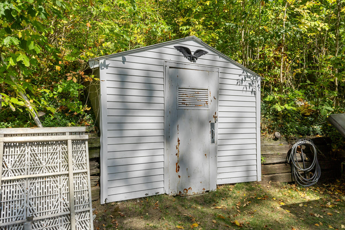 2529 Miner Lake Drive Allegan MI 49010