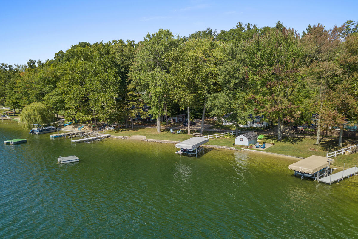 2529 Miner Lake Drive Allegan MI 49010