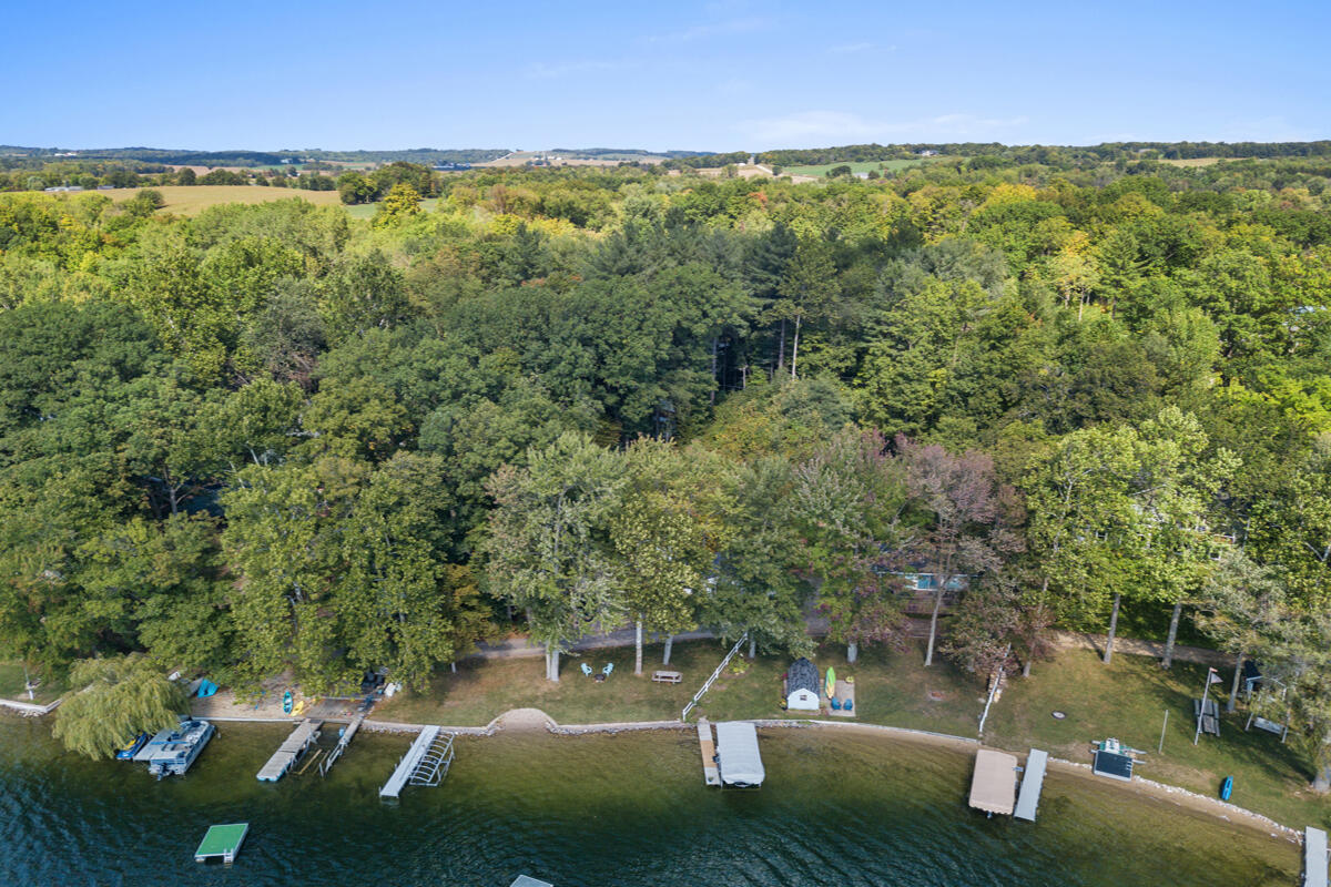 2529 Miner Lake Drive Allegan MI 49010