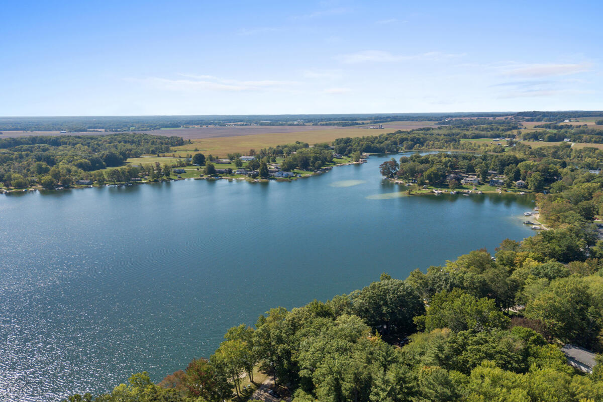 2529 Miner Lake Drive Allegan MI 49010