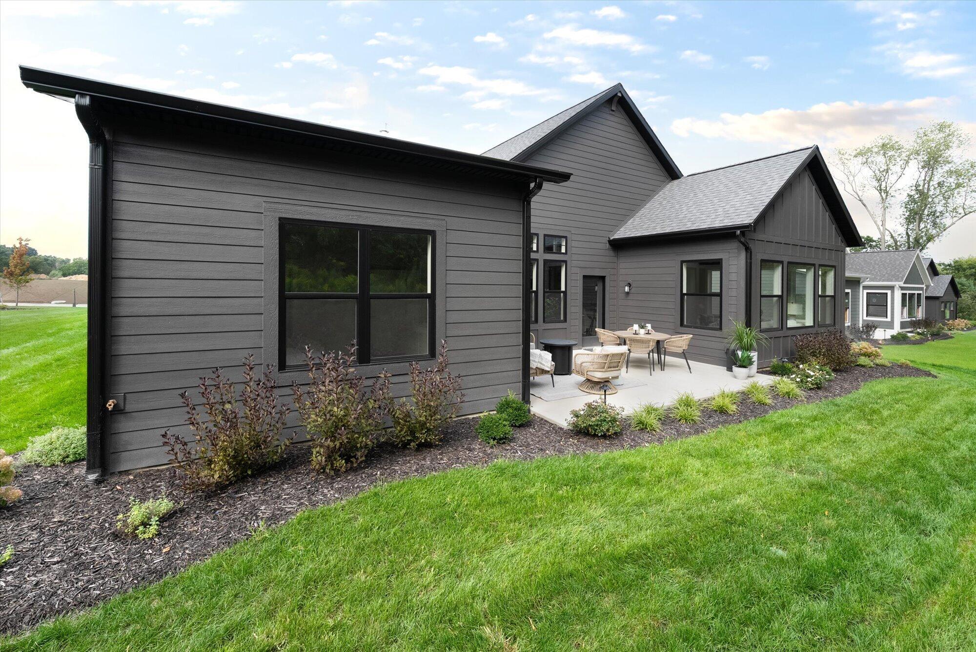 4704 Knapp Bluff Drive NE Grand Rapids MI 49525