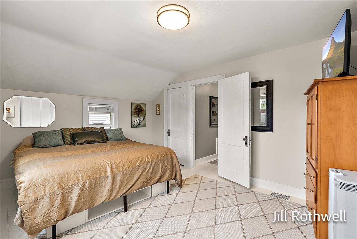 651 Alger Street SE Grand Rapids MI 49507