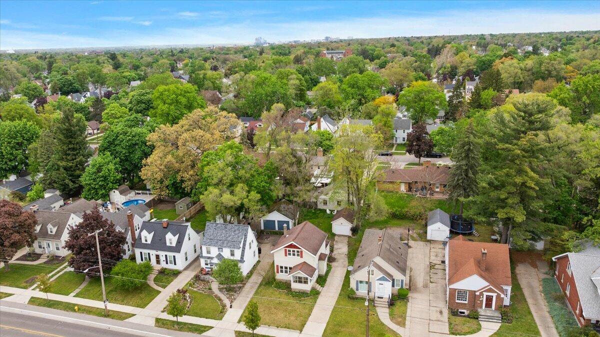 651 Alger Street SE Grand Rapids MI 49507