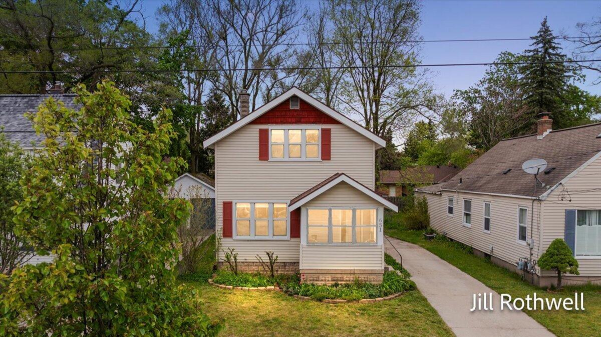 651 Alger Street SE Grand Rapids MI 49507