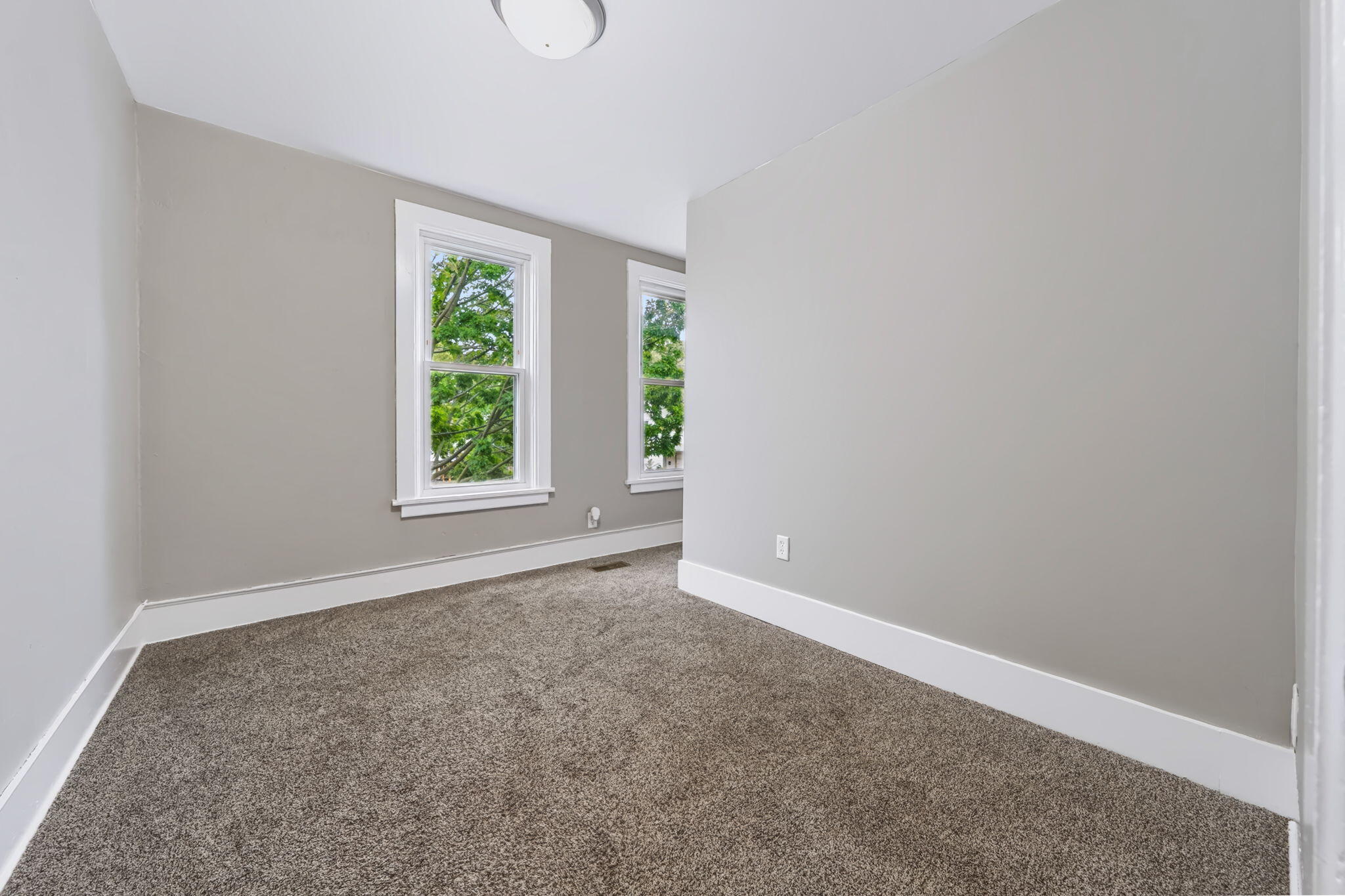 1345 Broadway Avenue NW Grand Rapids MI 49504