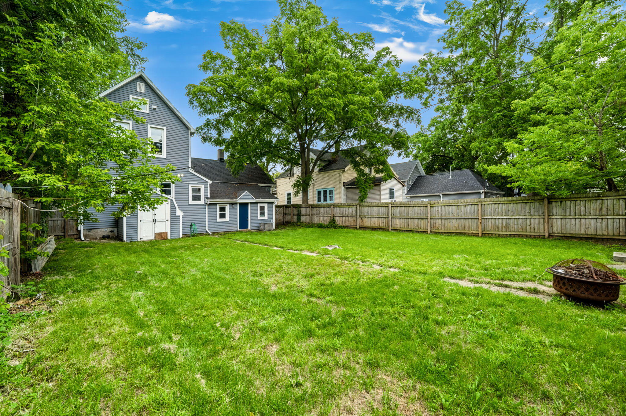 1345 Broadway Avenue NW Grand Rapids MI 49504