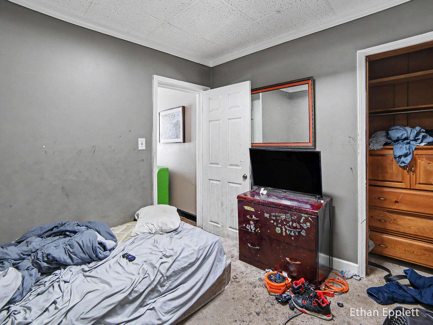 447 W Southern Avenue Muskegon MI 49441