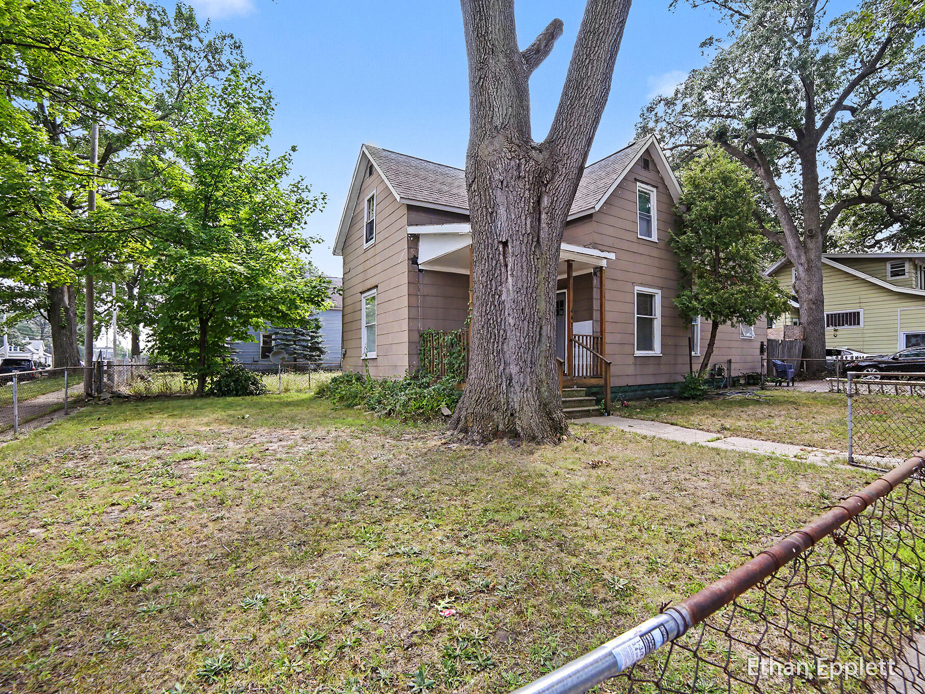 447 W Southern Avenue Muskegon MI 49441