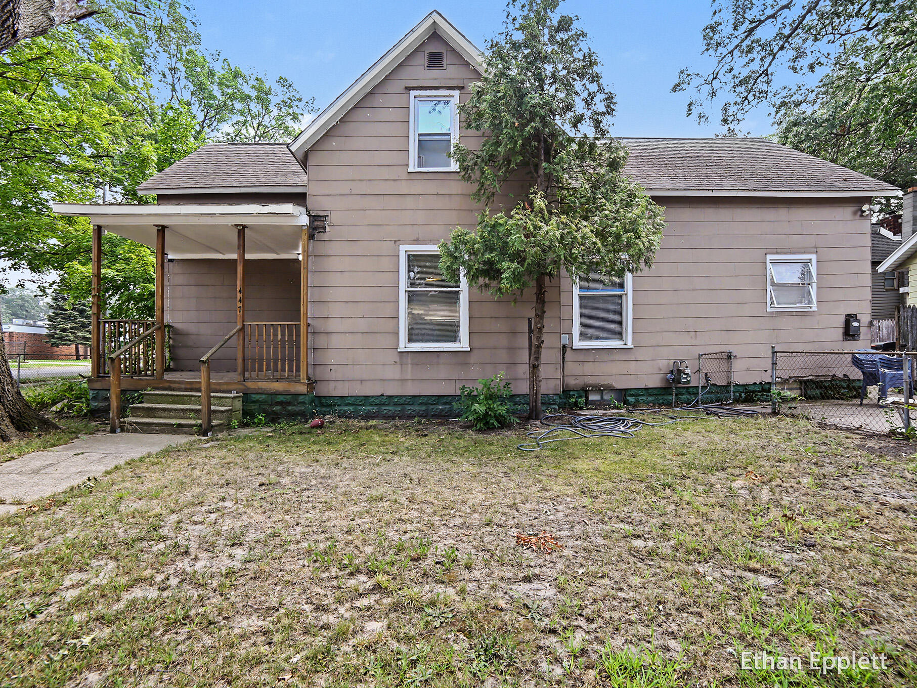 447 W Southern Avenue Muskegon MI 49441