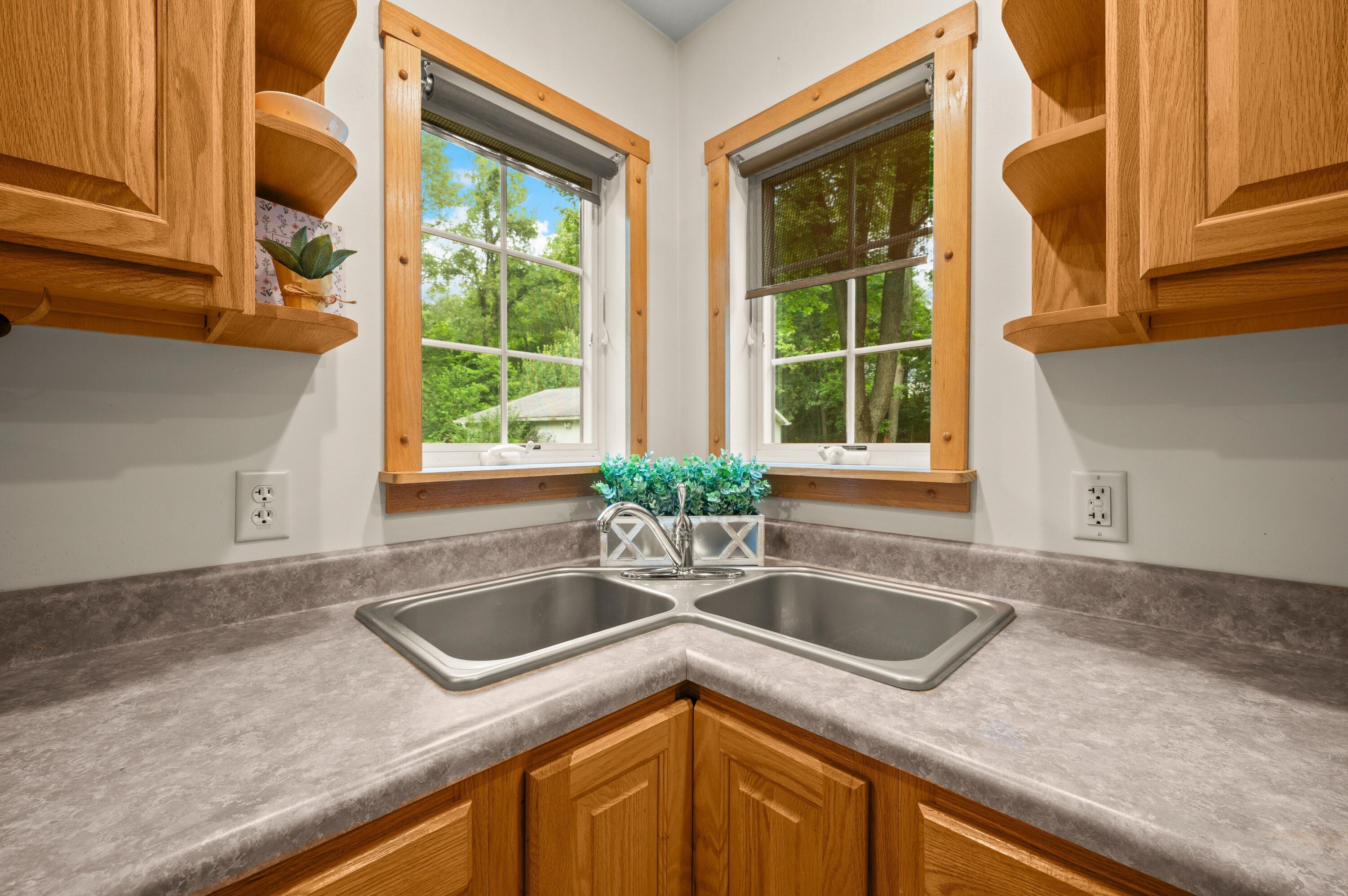 55704 Penn Road Cassopolis MI 49031