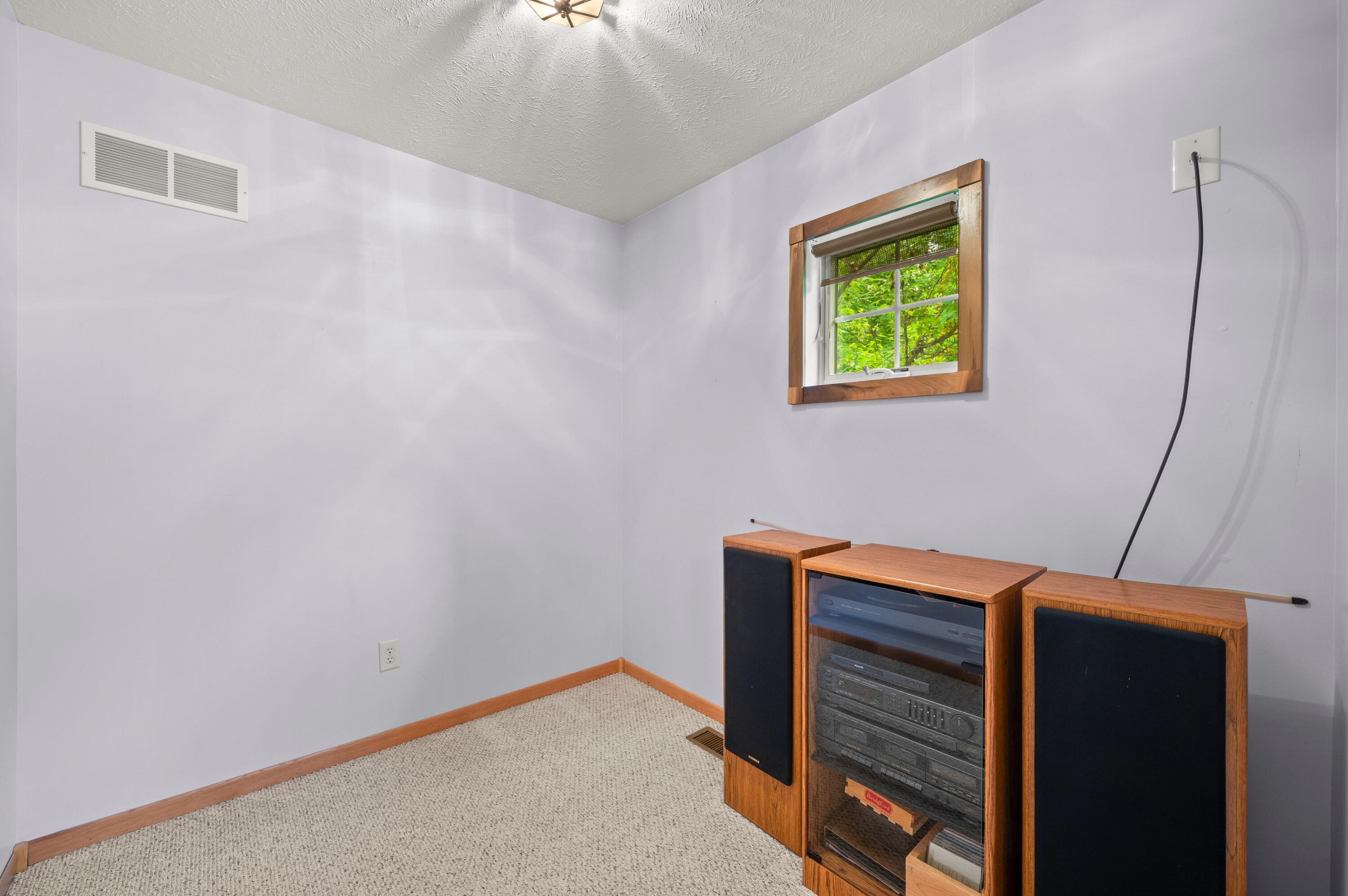 55704 Penn Road Cassopolis MI 49031
