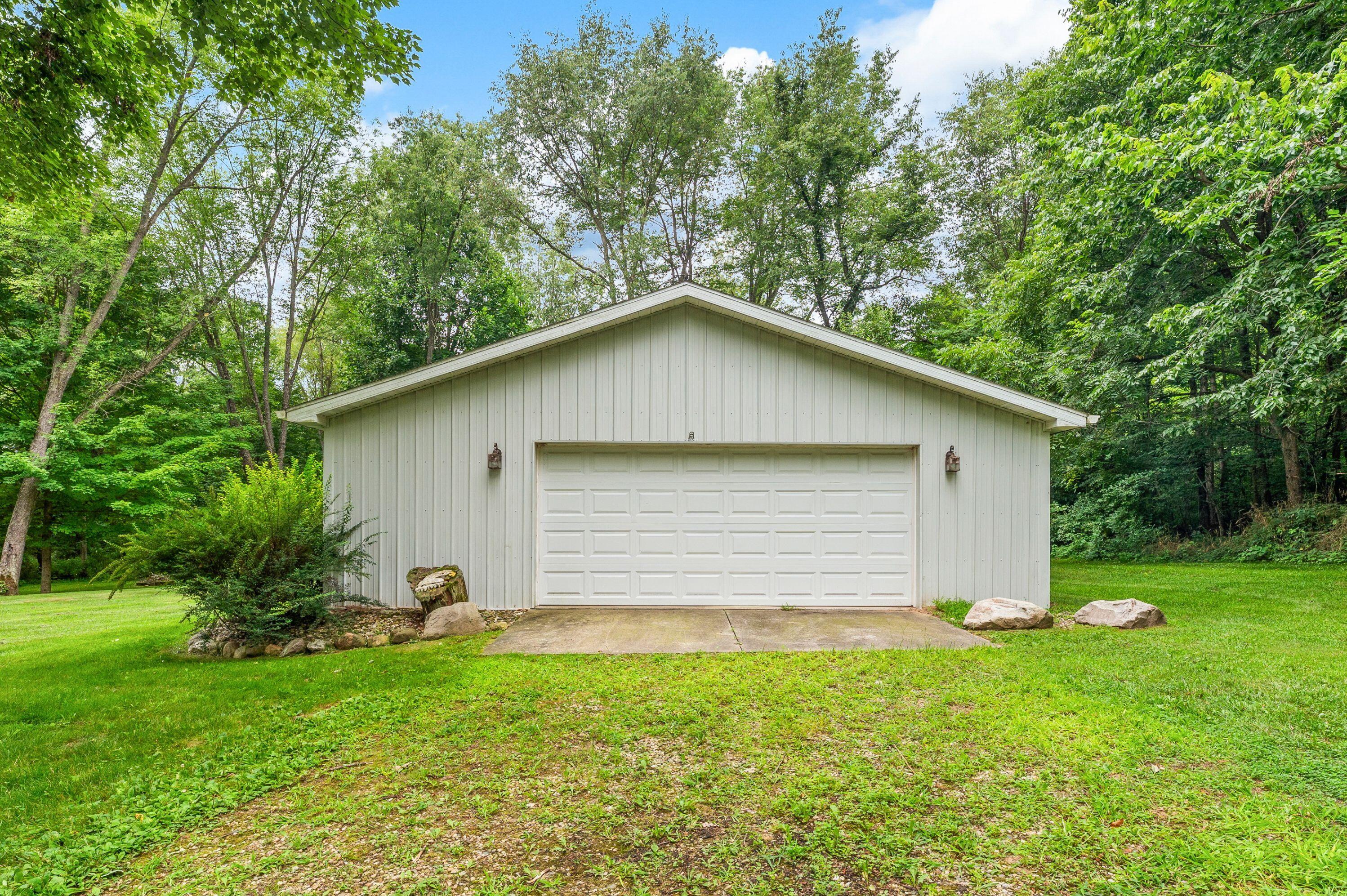 55704 Penn Road Cassopolis MI 49031
