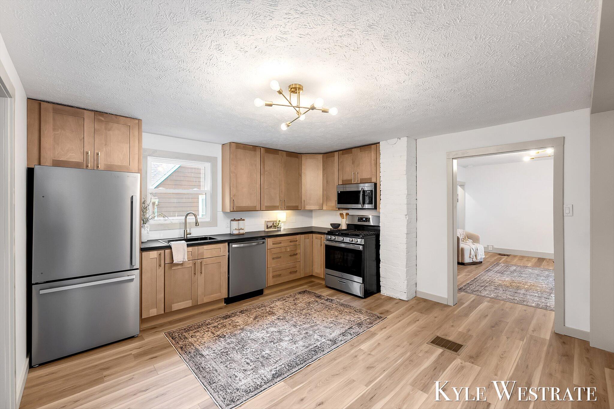 629 Harlan Avenue NE Grand Rapids MI 49503