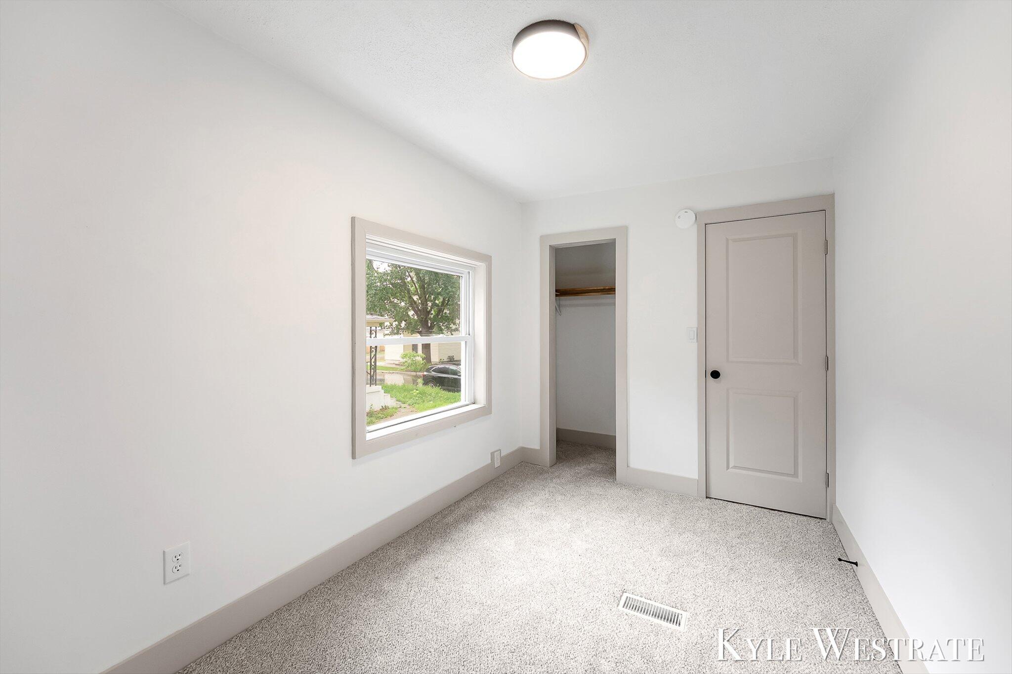 629 Harlan Avenue NE Grand Rapids MI 49503