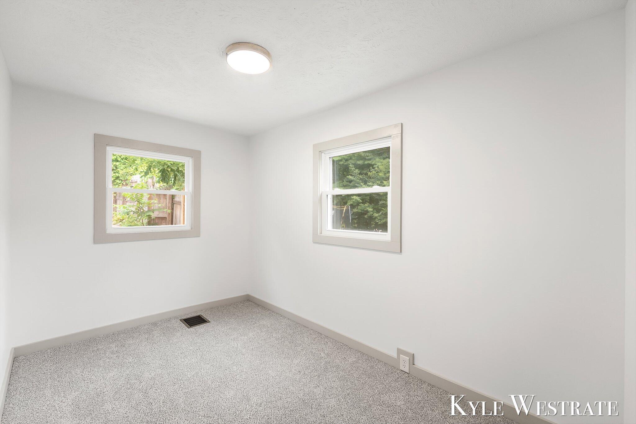 629 Harlan Avenue NE Grand Rapids MI 49503