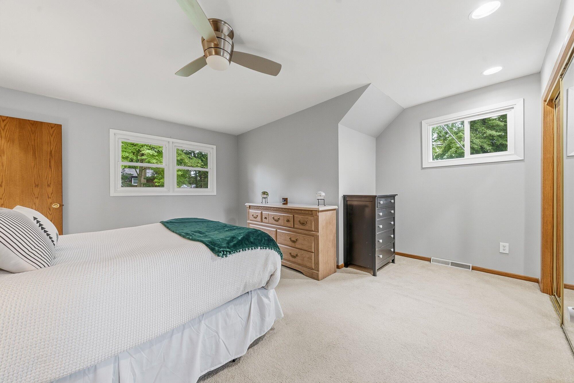 726 Lakeview Drive Portage MI 49002