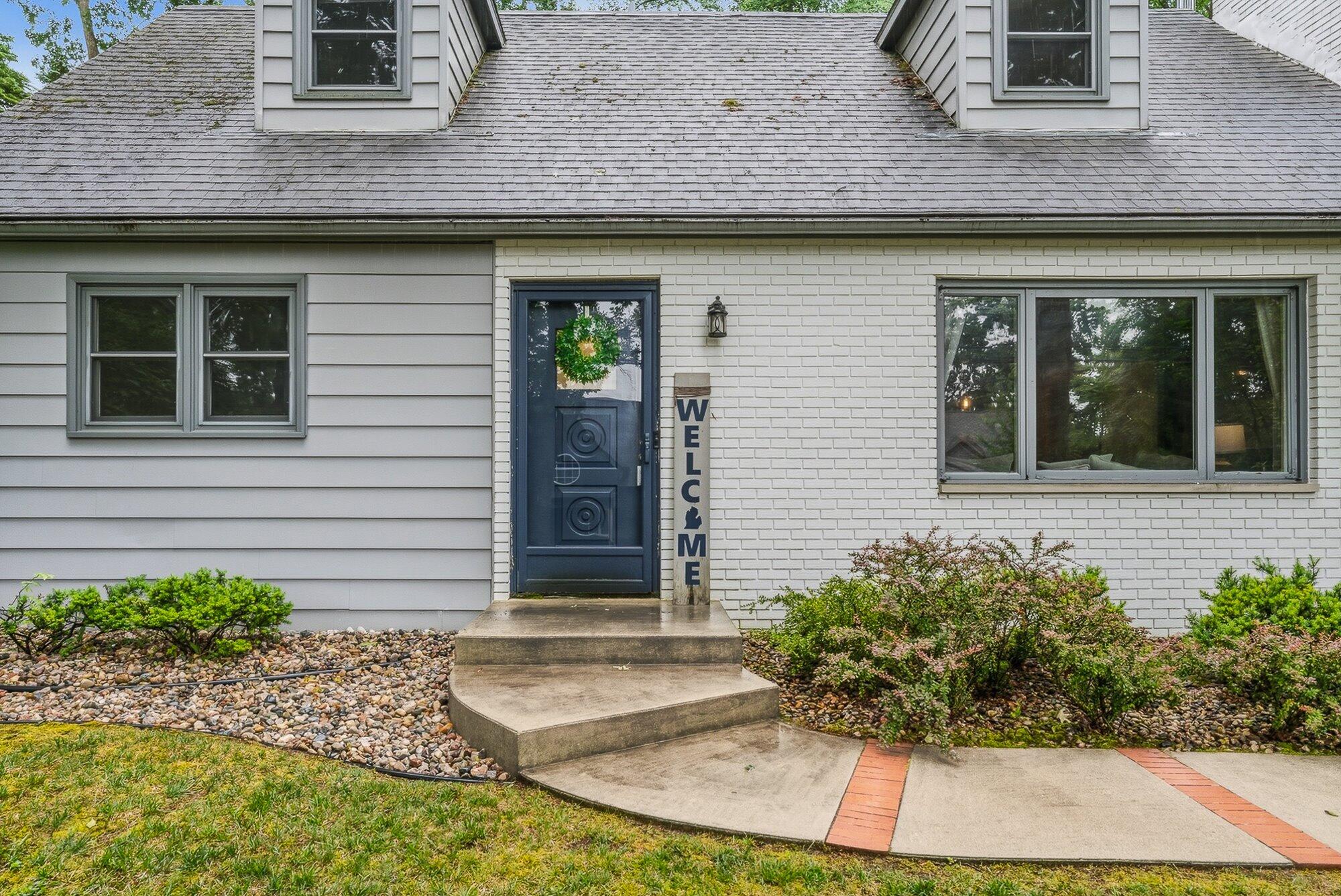 726 Lakeview Drive Portage MI 49002