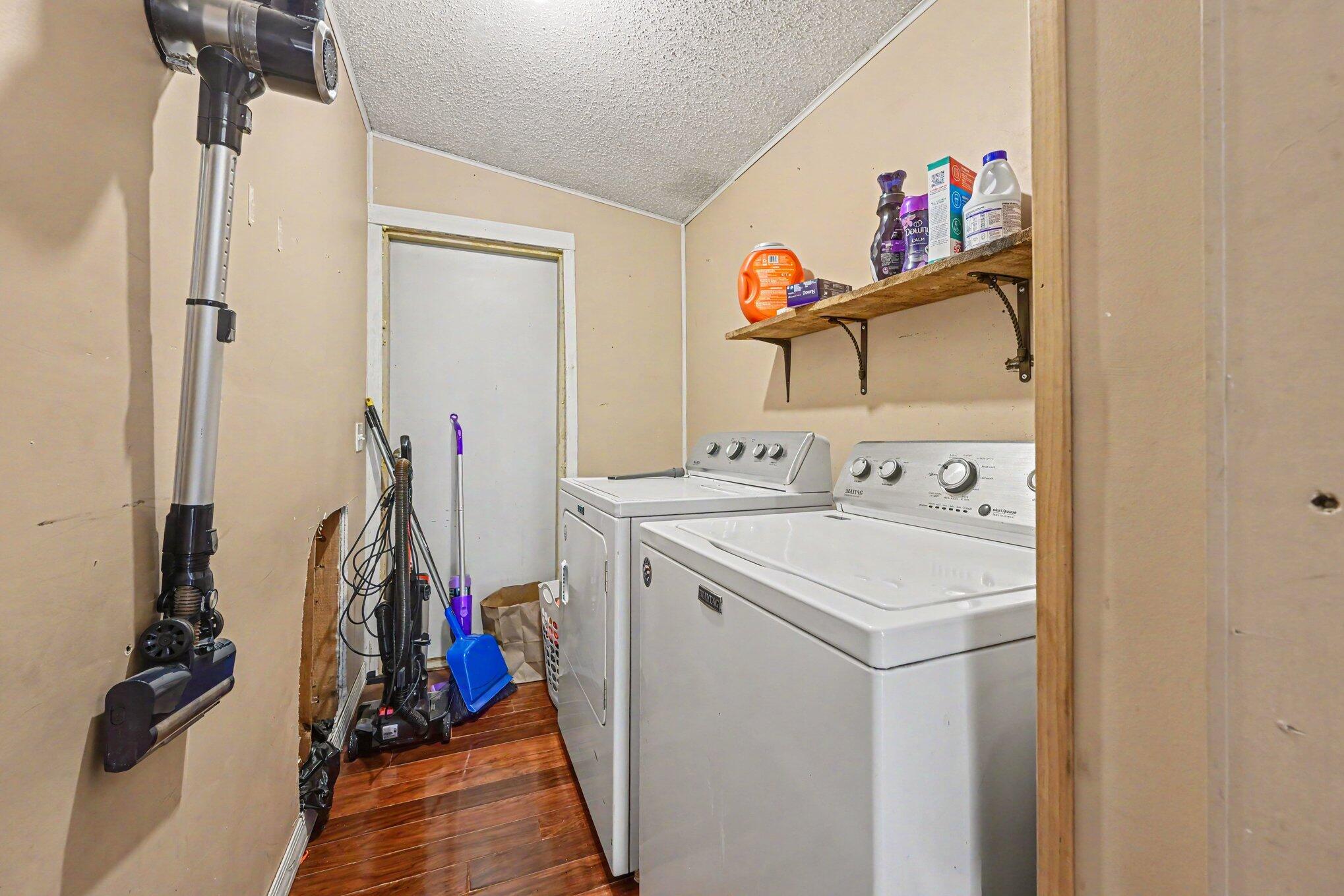4729 118th Avenue Fennville MI 49408