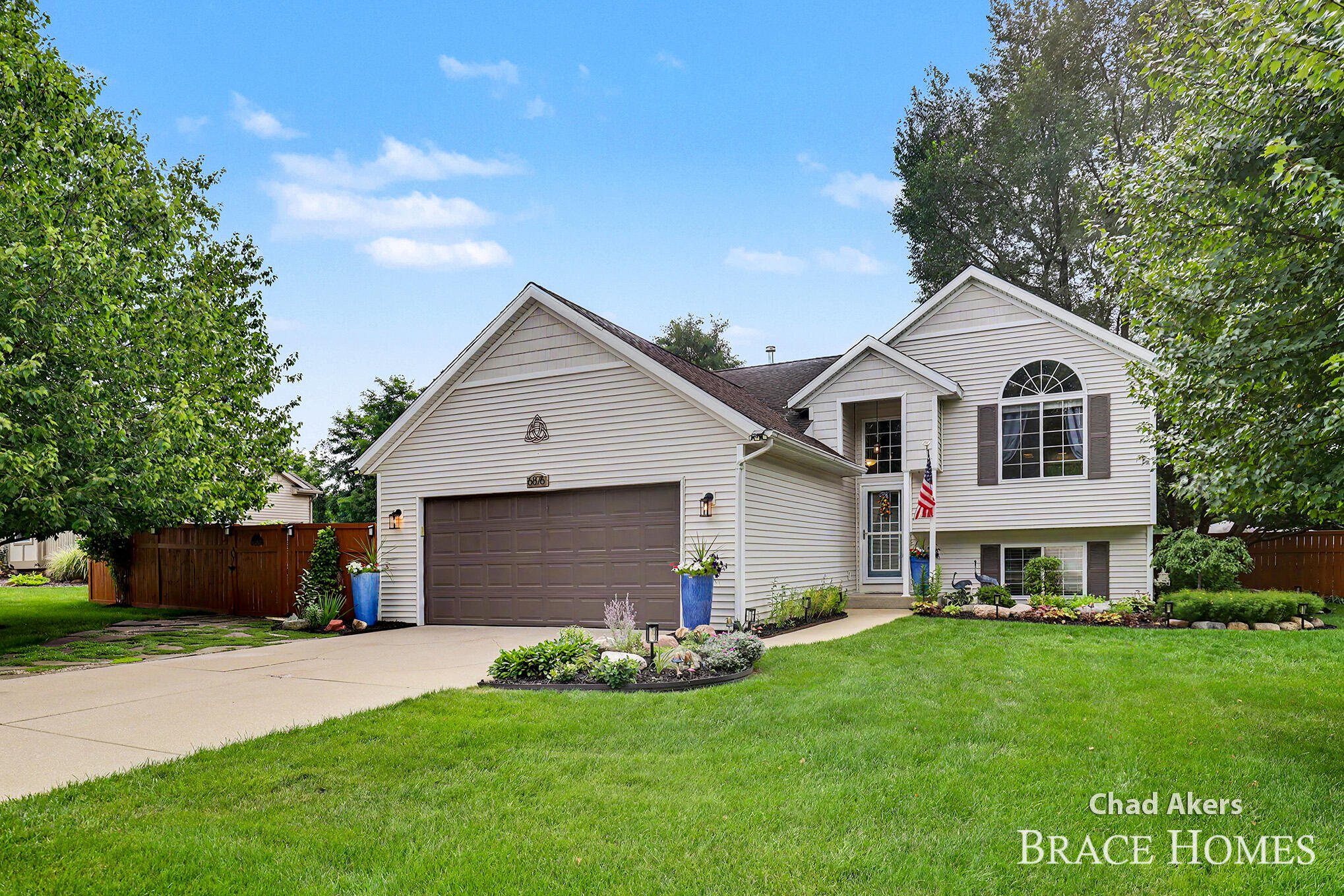 6876 Northway Drive NE Rockford MI 49341
