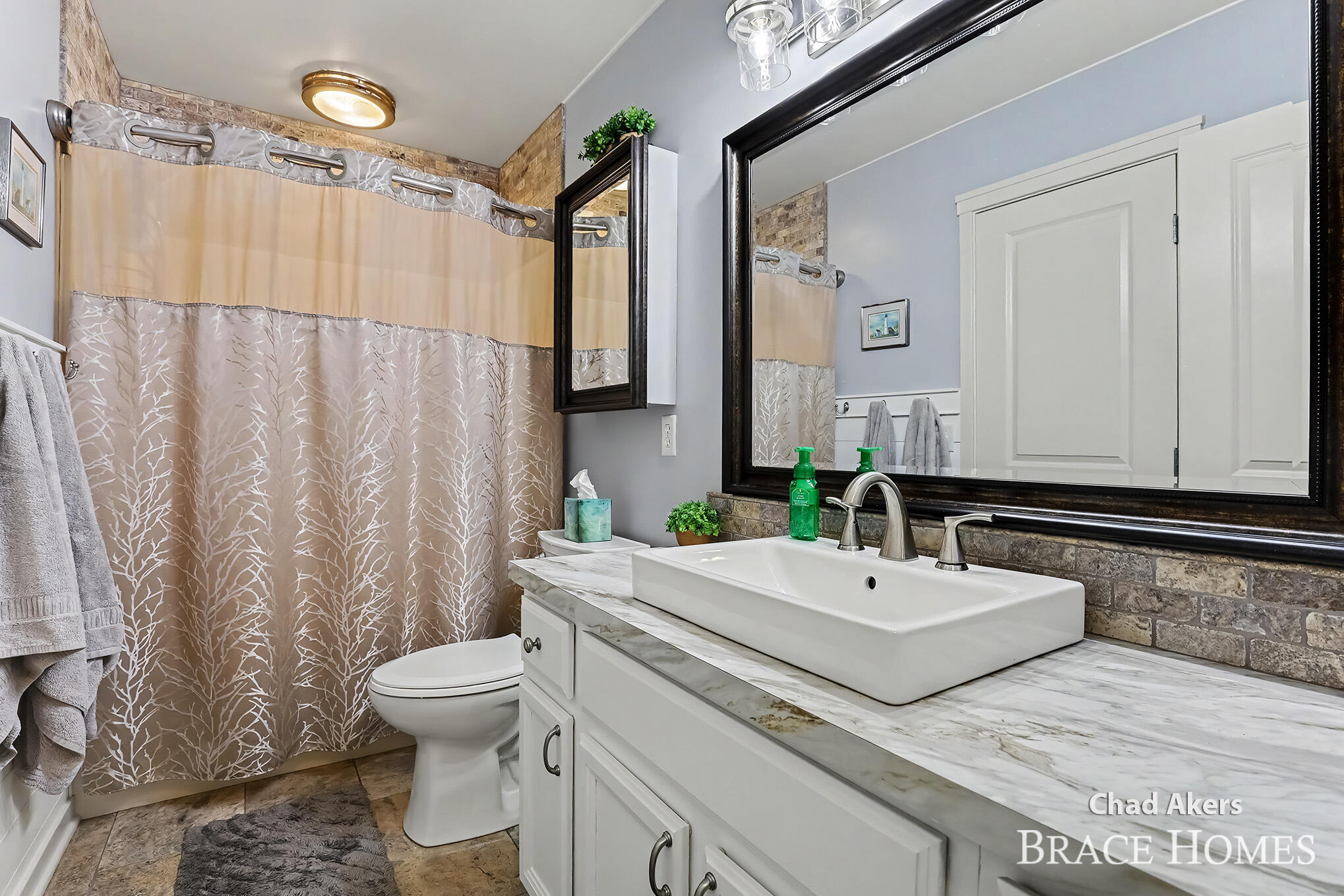 6876 Northway Drive NE Rockford MI 49341