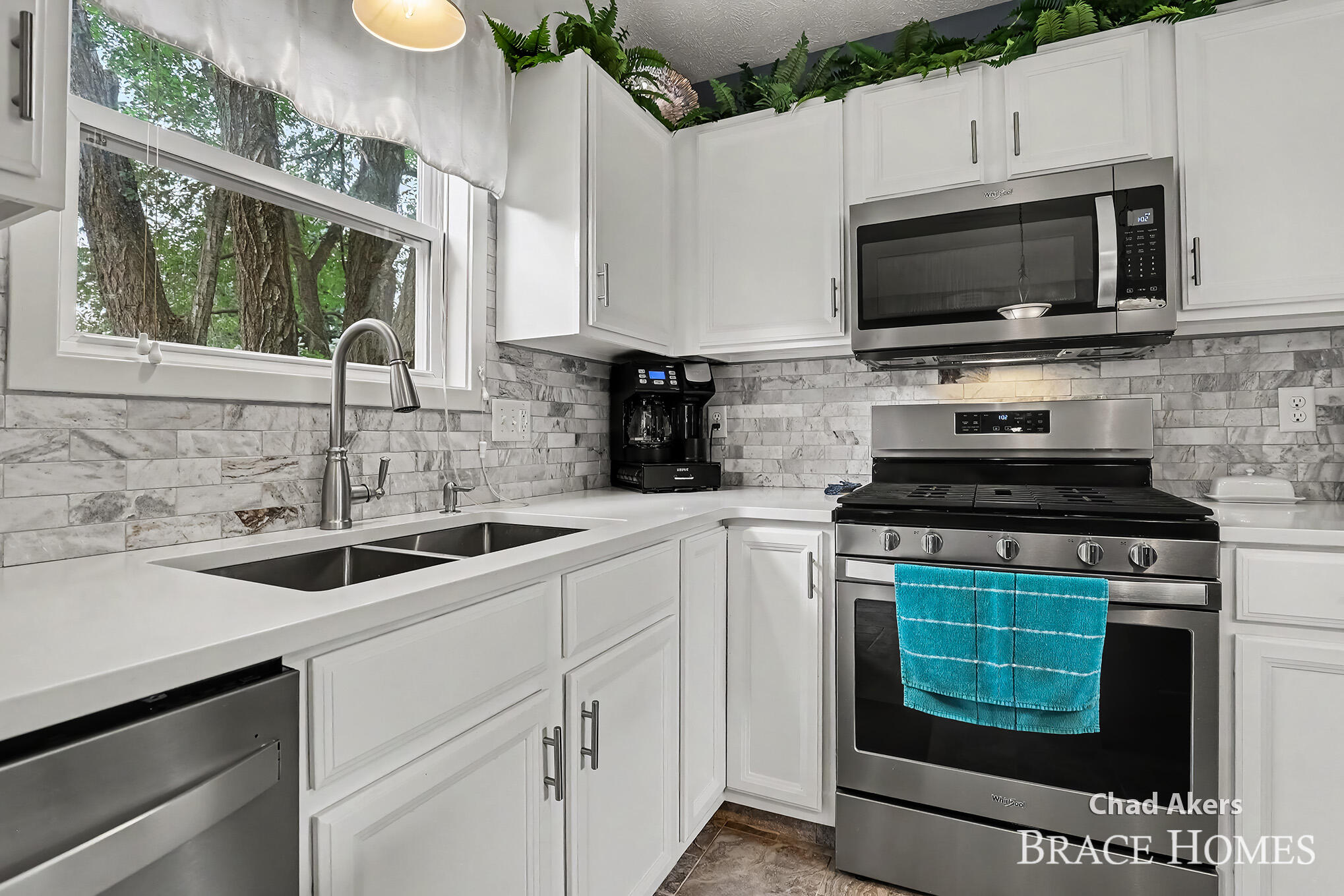6876 Northway Drive NE Rockford MI 49341