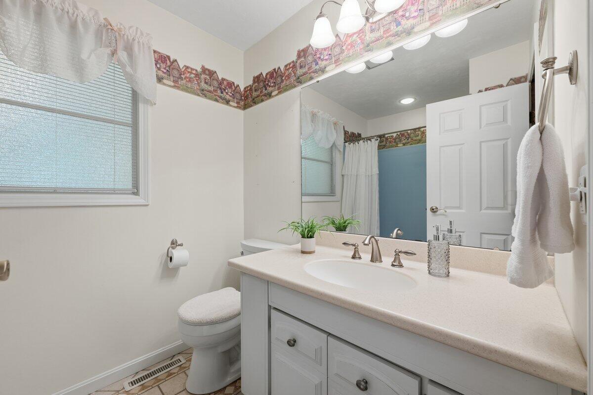 2552 Ridgewood Trail Berrien Springs MI 49103