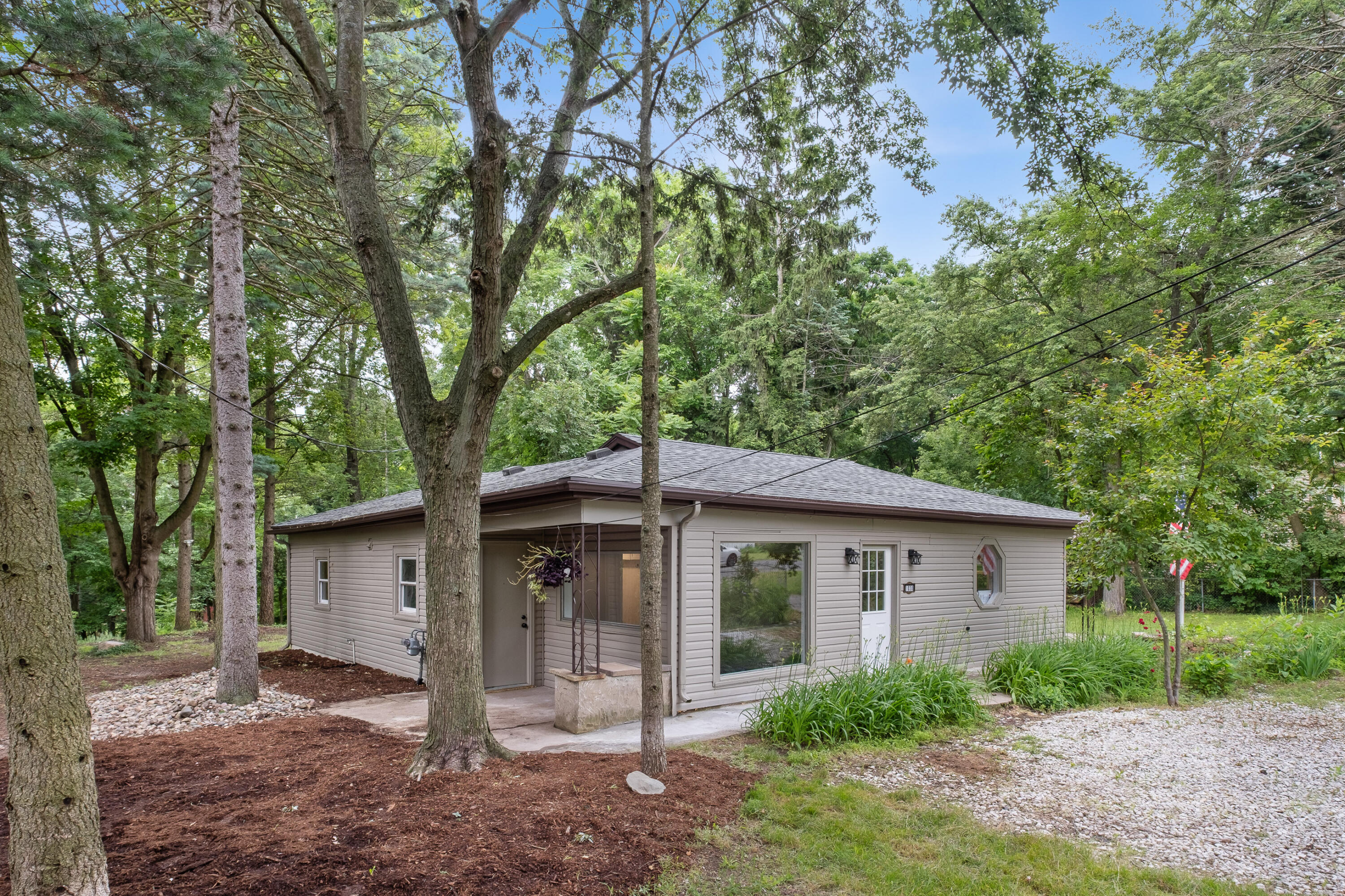 1030 Harding Street NW Grand Rapids MI 49544