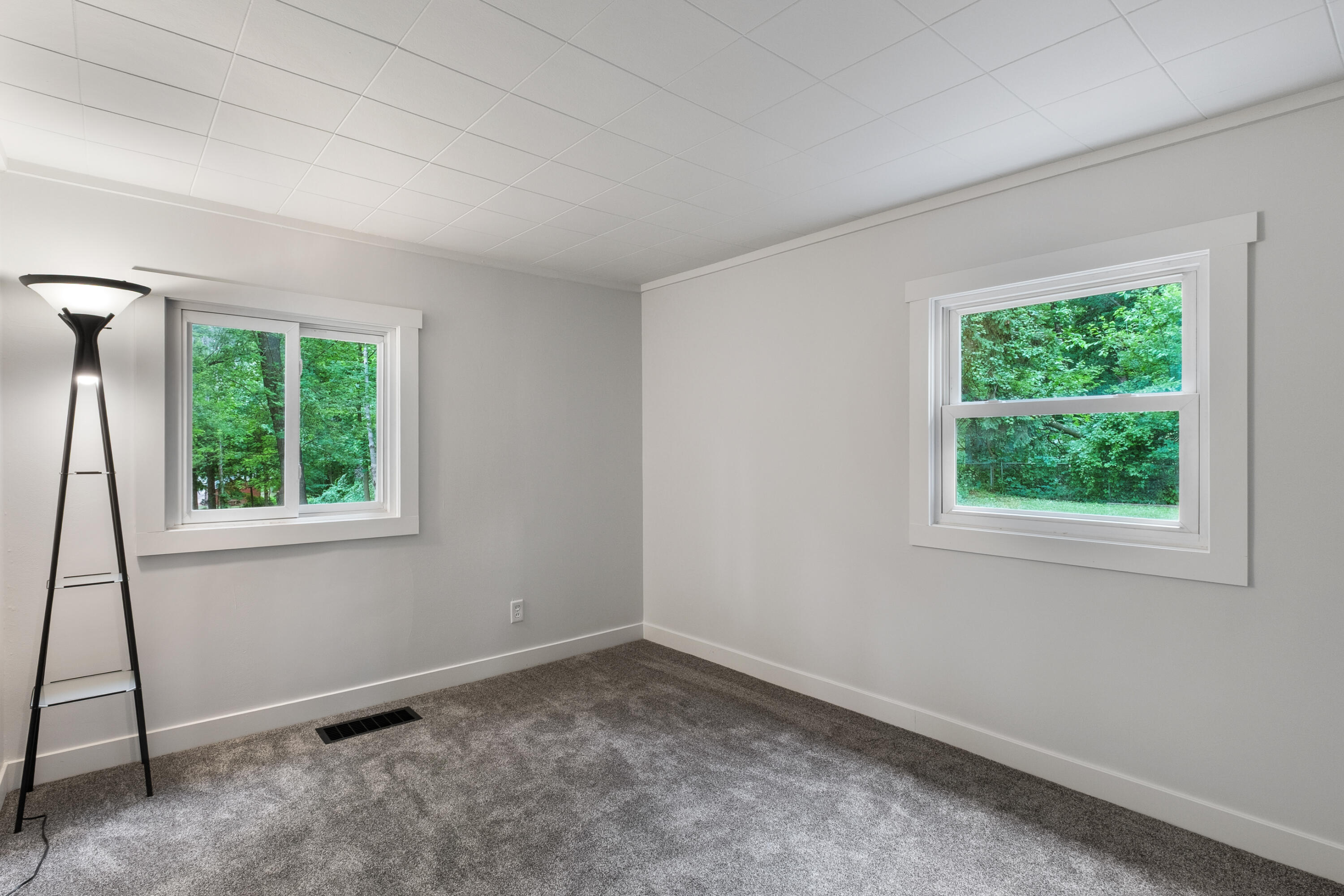 1030 Harding Street NW Grand Rapids MI 49544