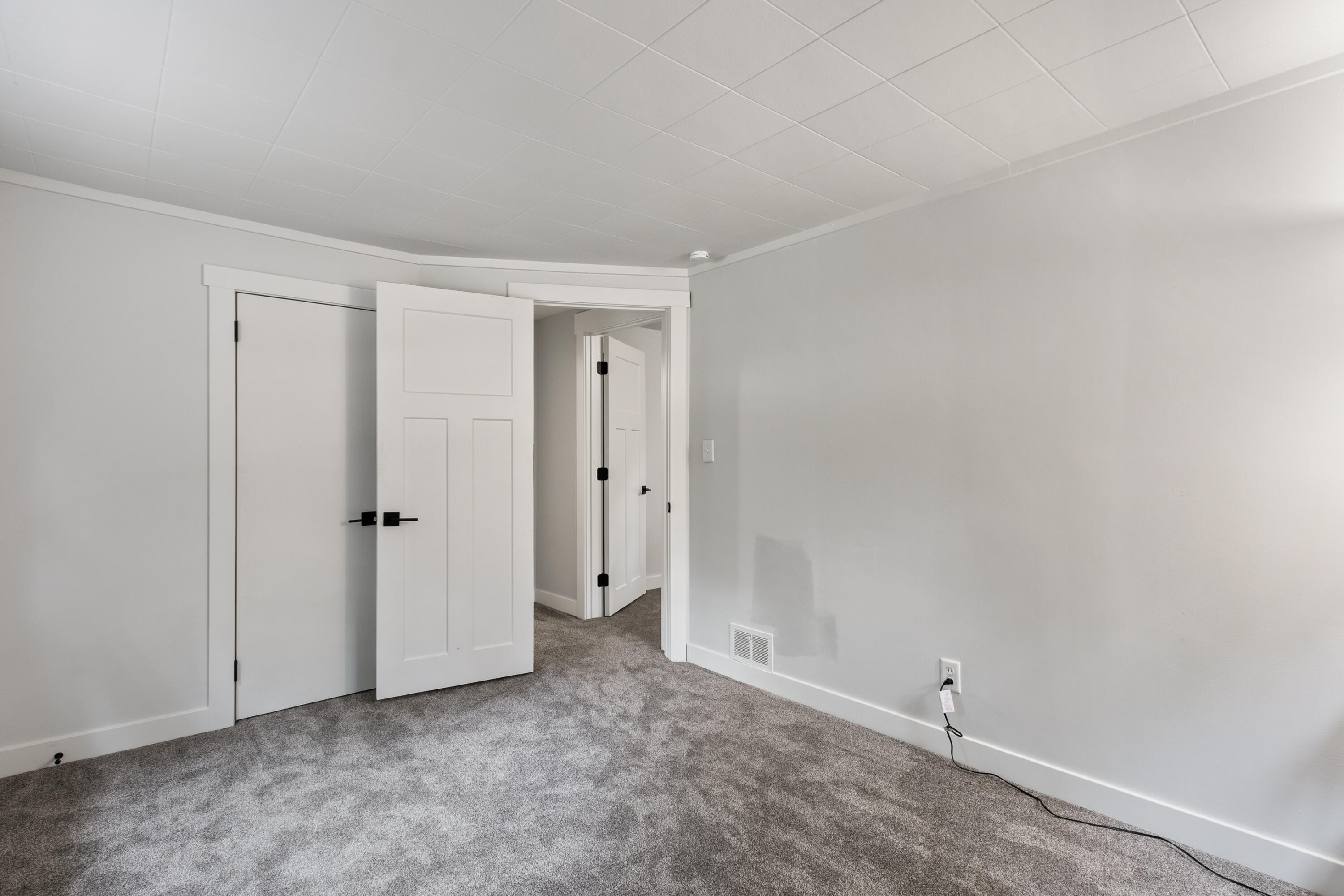 1030 Harding Street NW Grand Rapids MI 49544