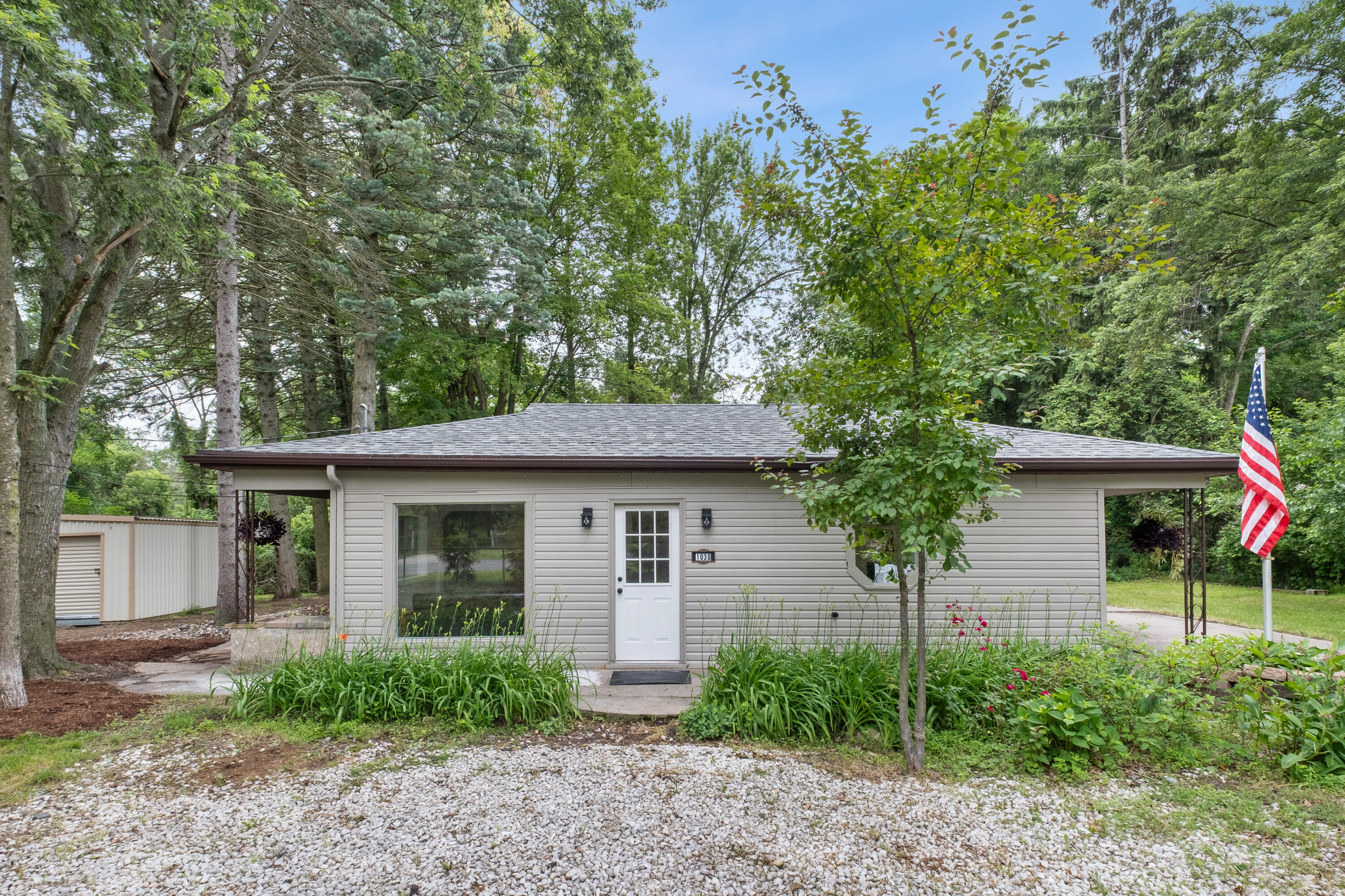 1030 Harding Street NW Grand Rapids MI 49544