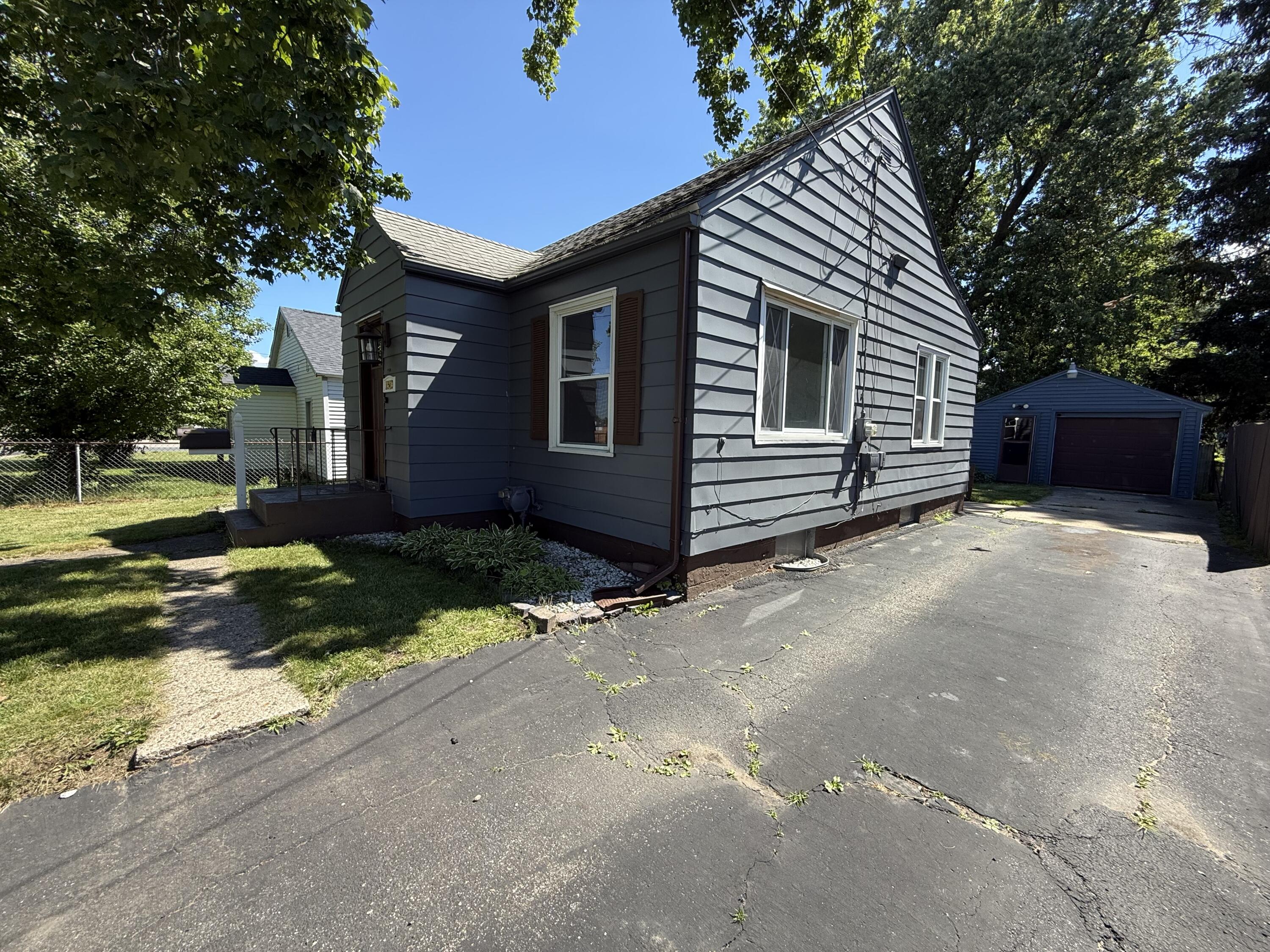 1520 Bronx Avenue Kalamazoo MI 49048