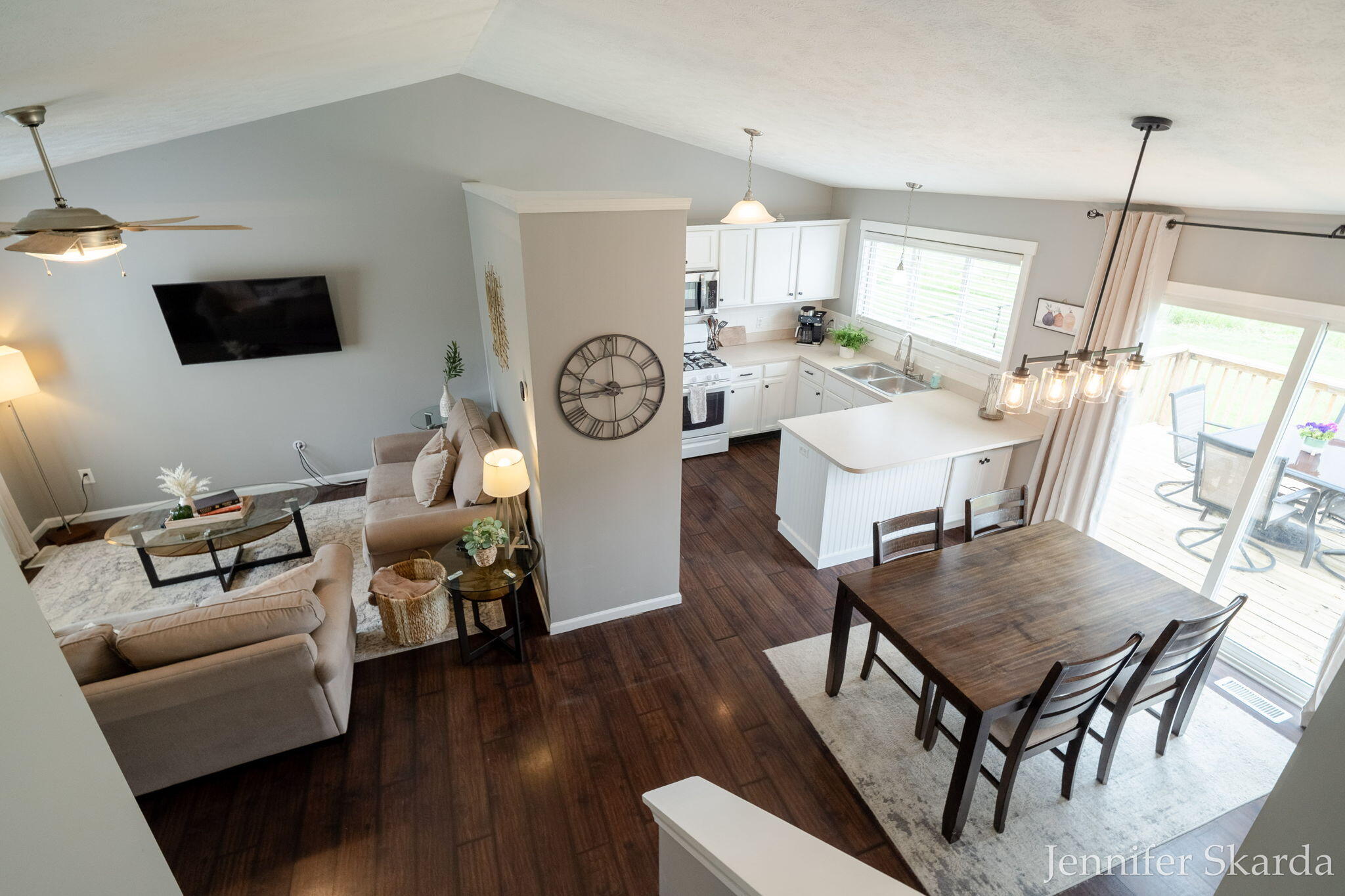 3054 Woodglen Street NW Grand Rapids MI 49504