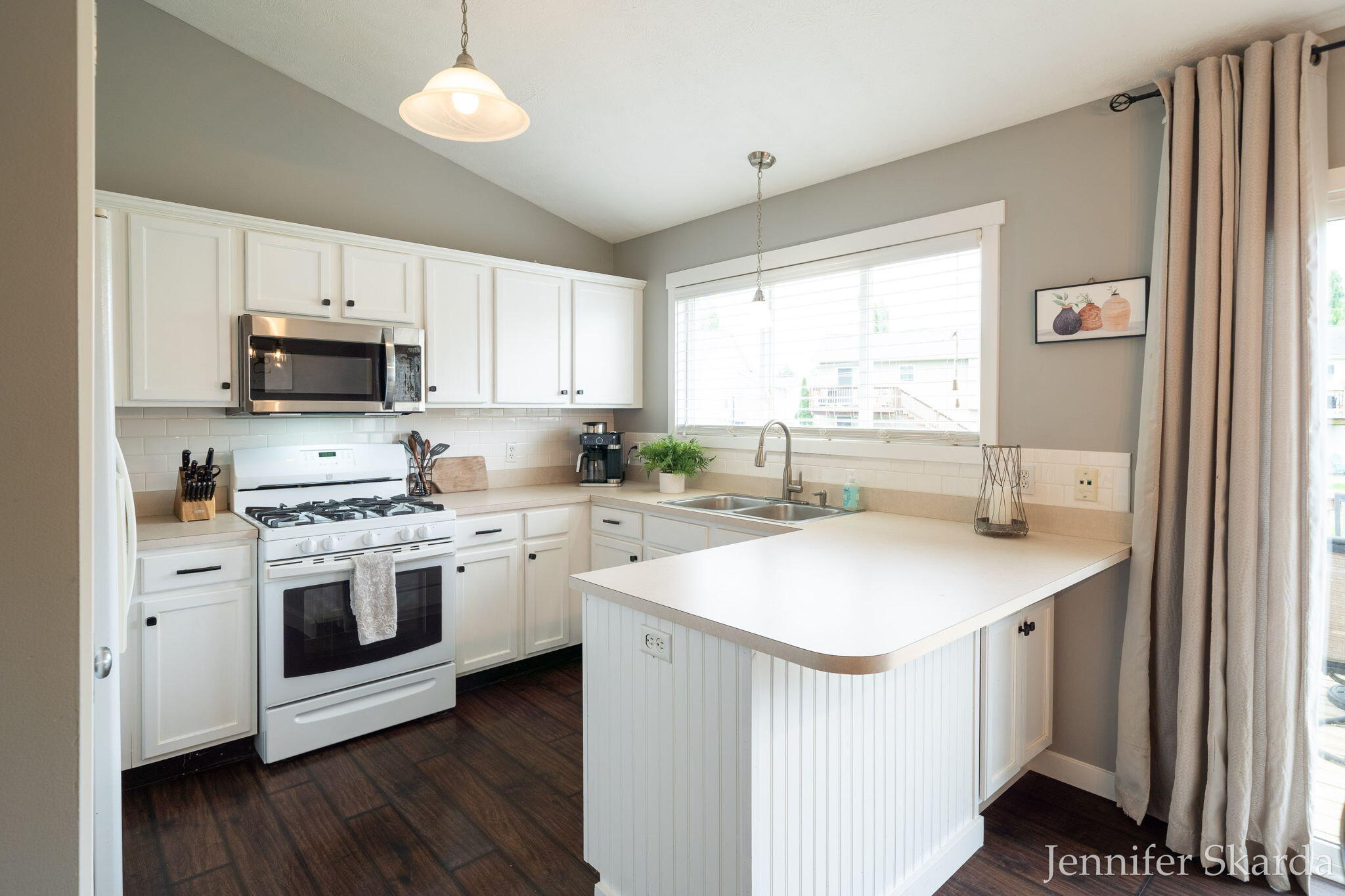 3054 Woodglen Street NW Grand Rapids MI 49504