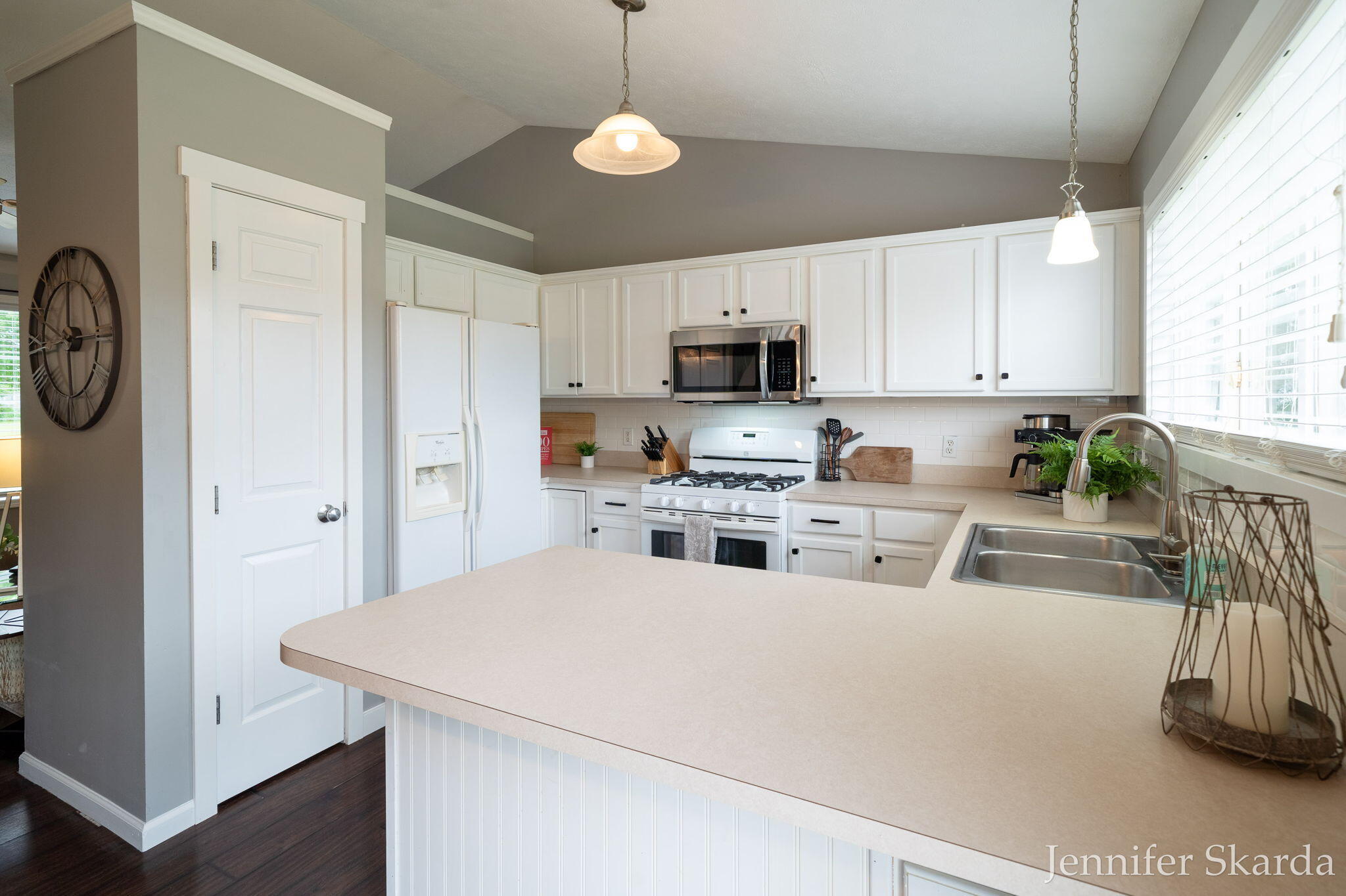 3054 Woodglen Street NW Grand Rapids MI 49504