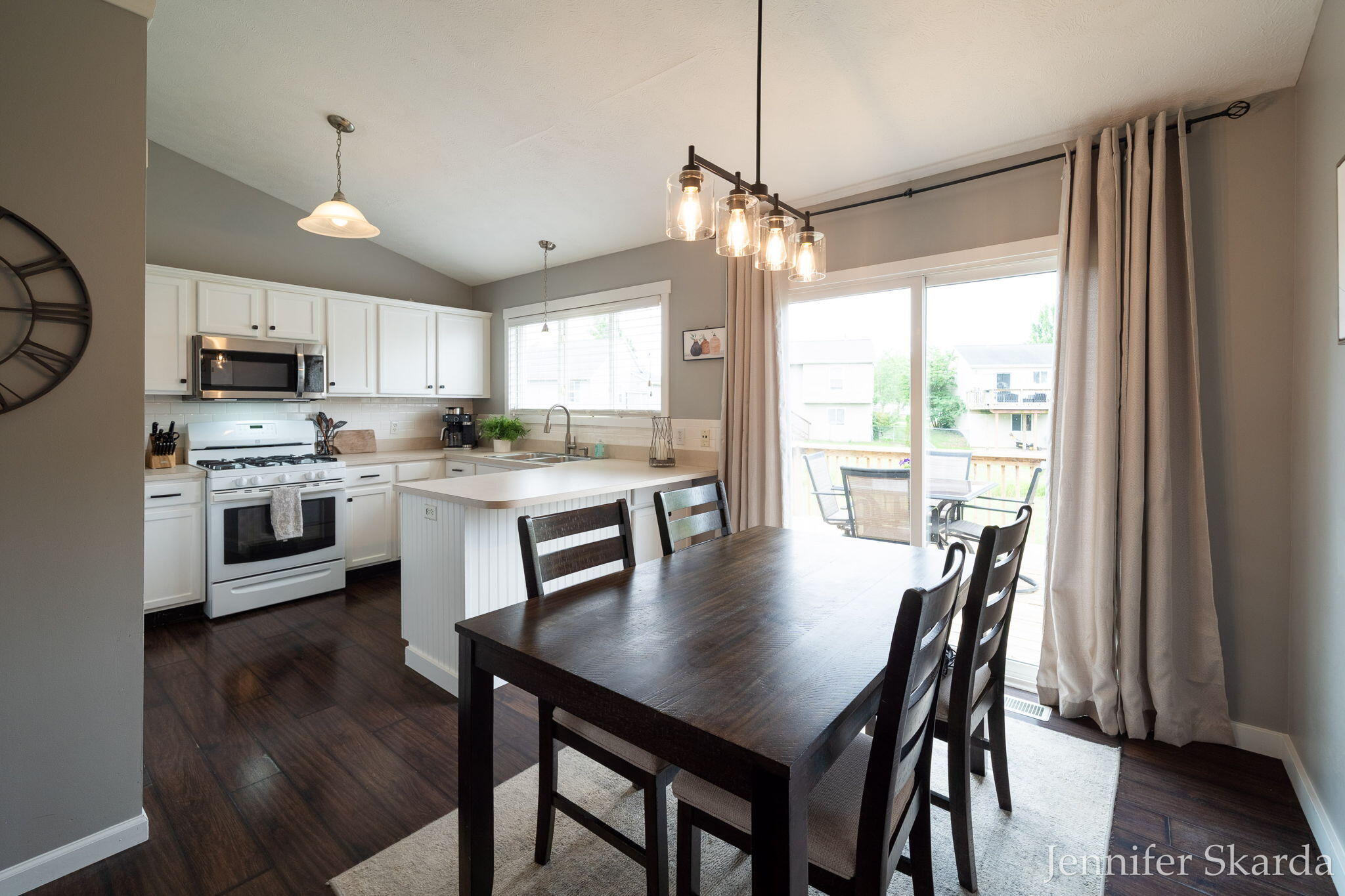 3054 Woodglen Street NW Grand Rapids MI 49504
