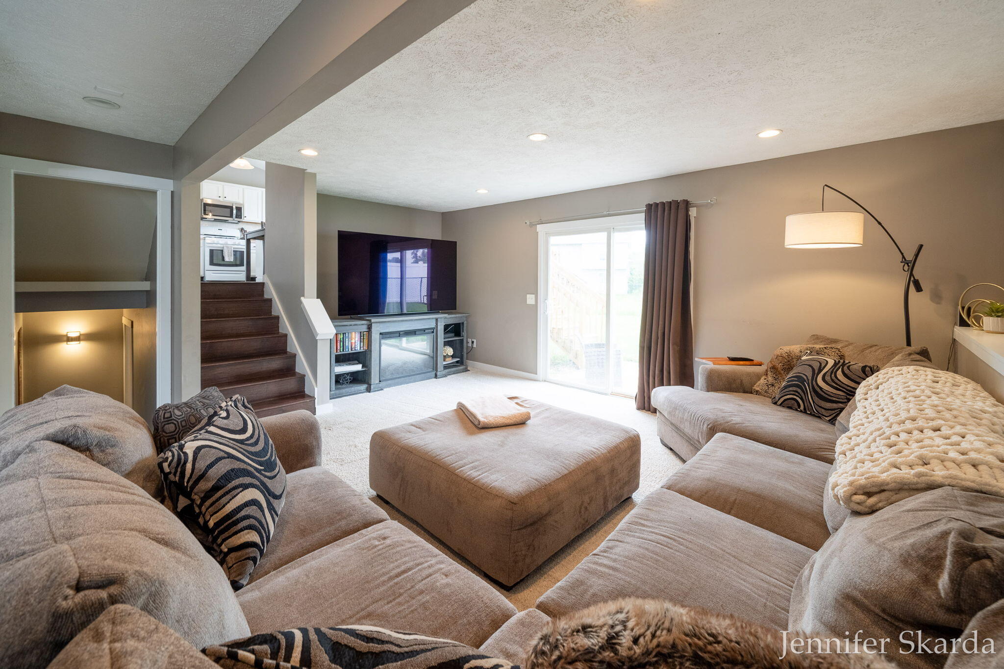 3054 Woodglen Street NW Grand Rapids MI 49504