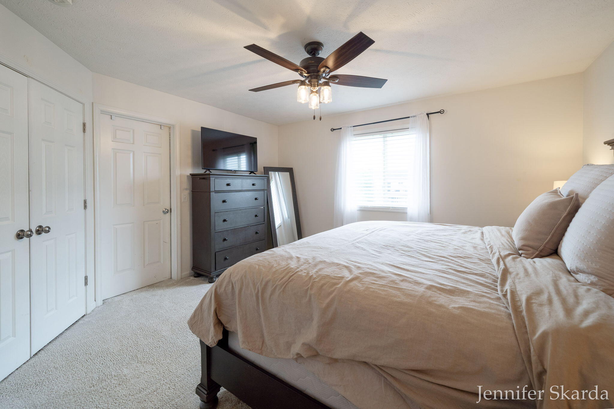 3054 Woodglen Street NW Grand Rapids MI 49504