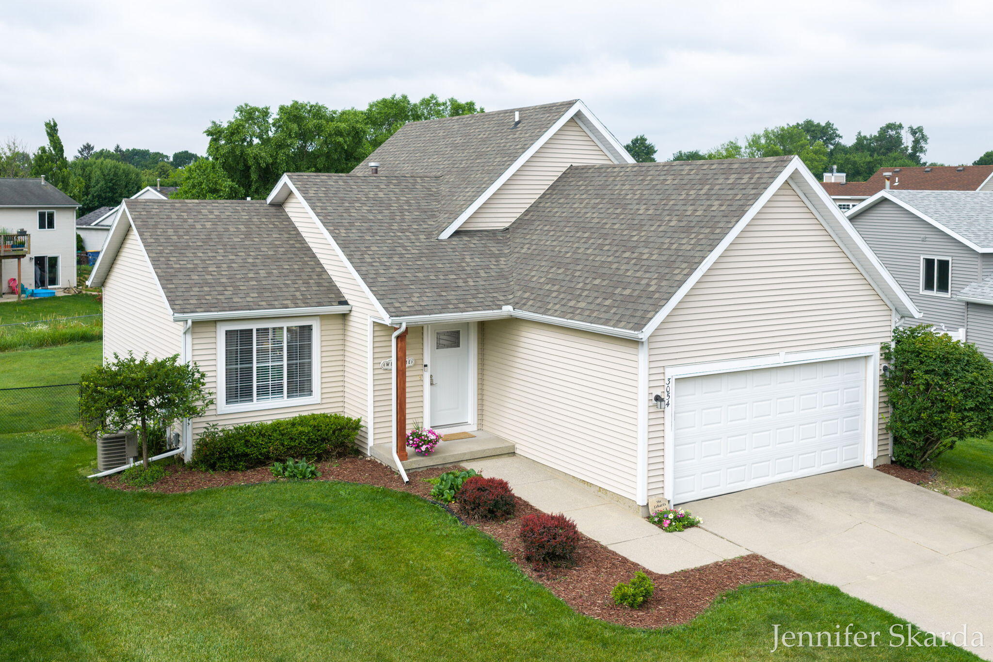 3054 Woodglen Street NW Grand Rapids MI 49504