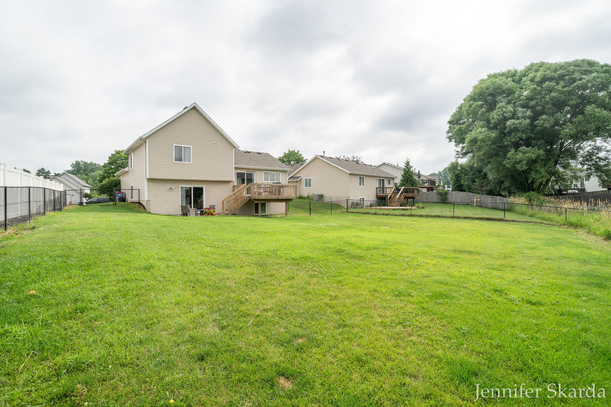 3054 Woodglen Street NW Grand Rapids MI 49504