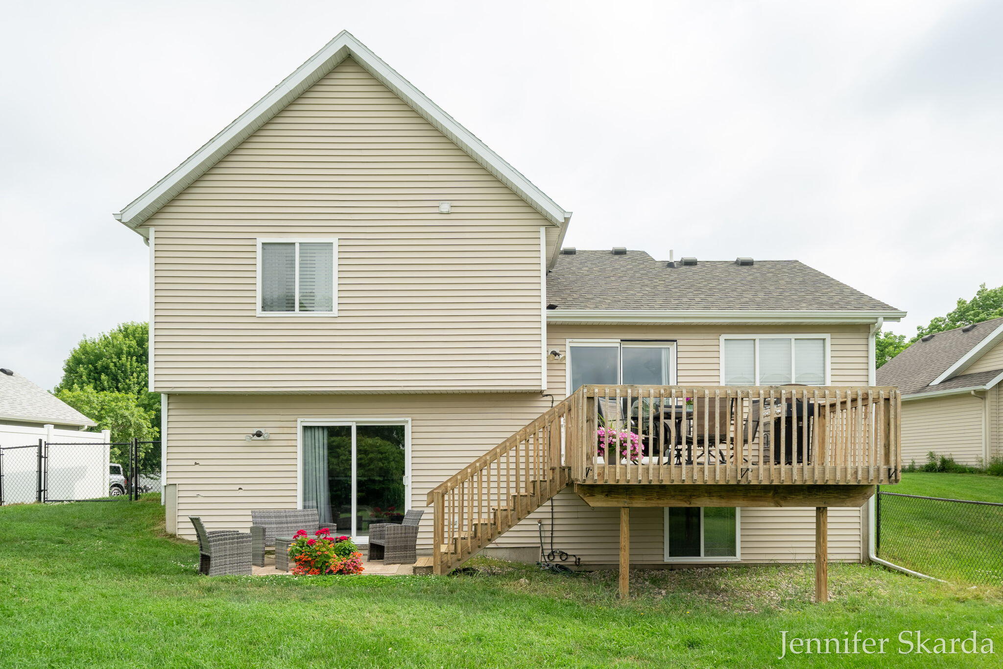 3054 Woodglen Street NW Grand Rapids MI 49504