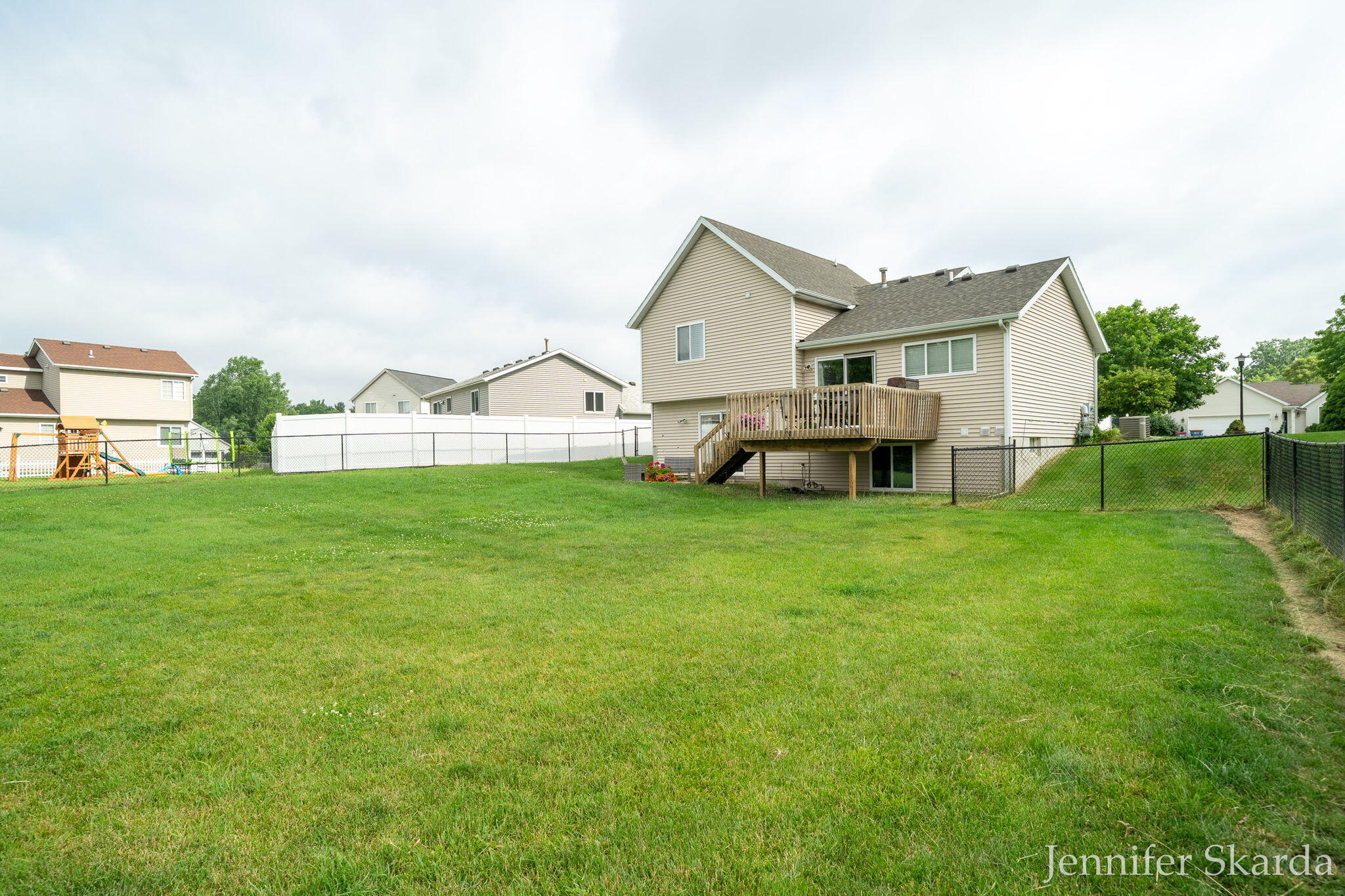 3054 Woodglen Street NW Grand Rapids MI 49504