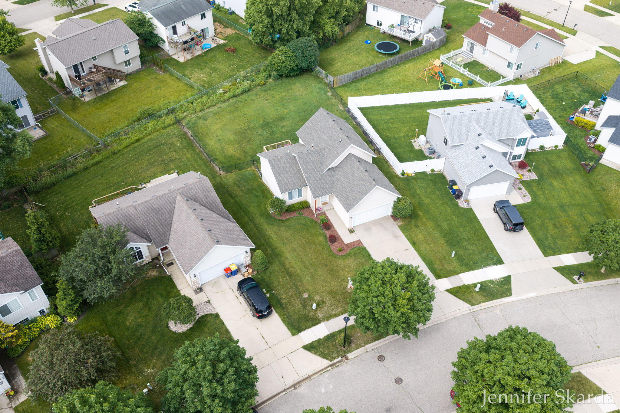 3054 Woodglen Street NW Grand Rapids MI 49504