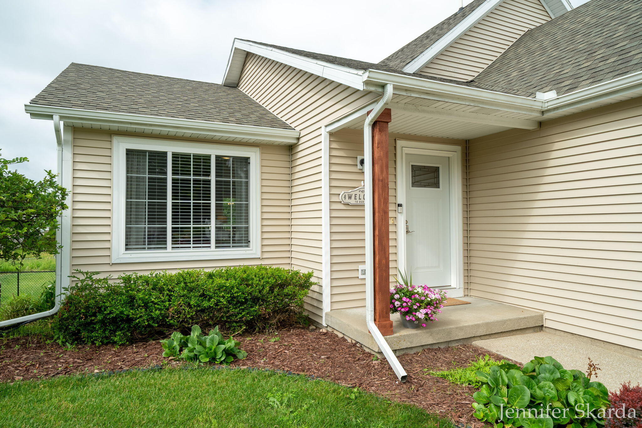 3054 Woodglen Street NW Grand Rapids MI 49504
