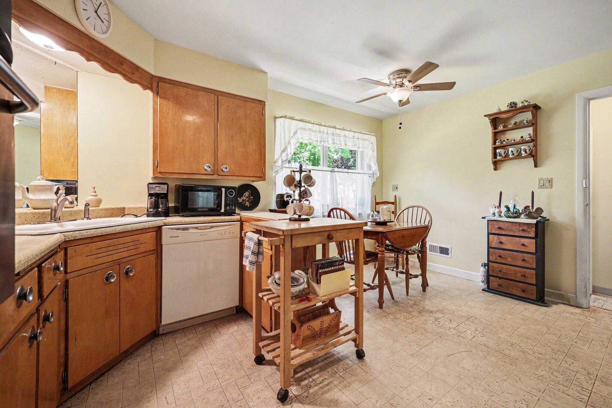 655 Wendover Boulevard Muskegon MI 49441