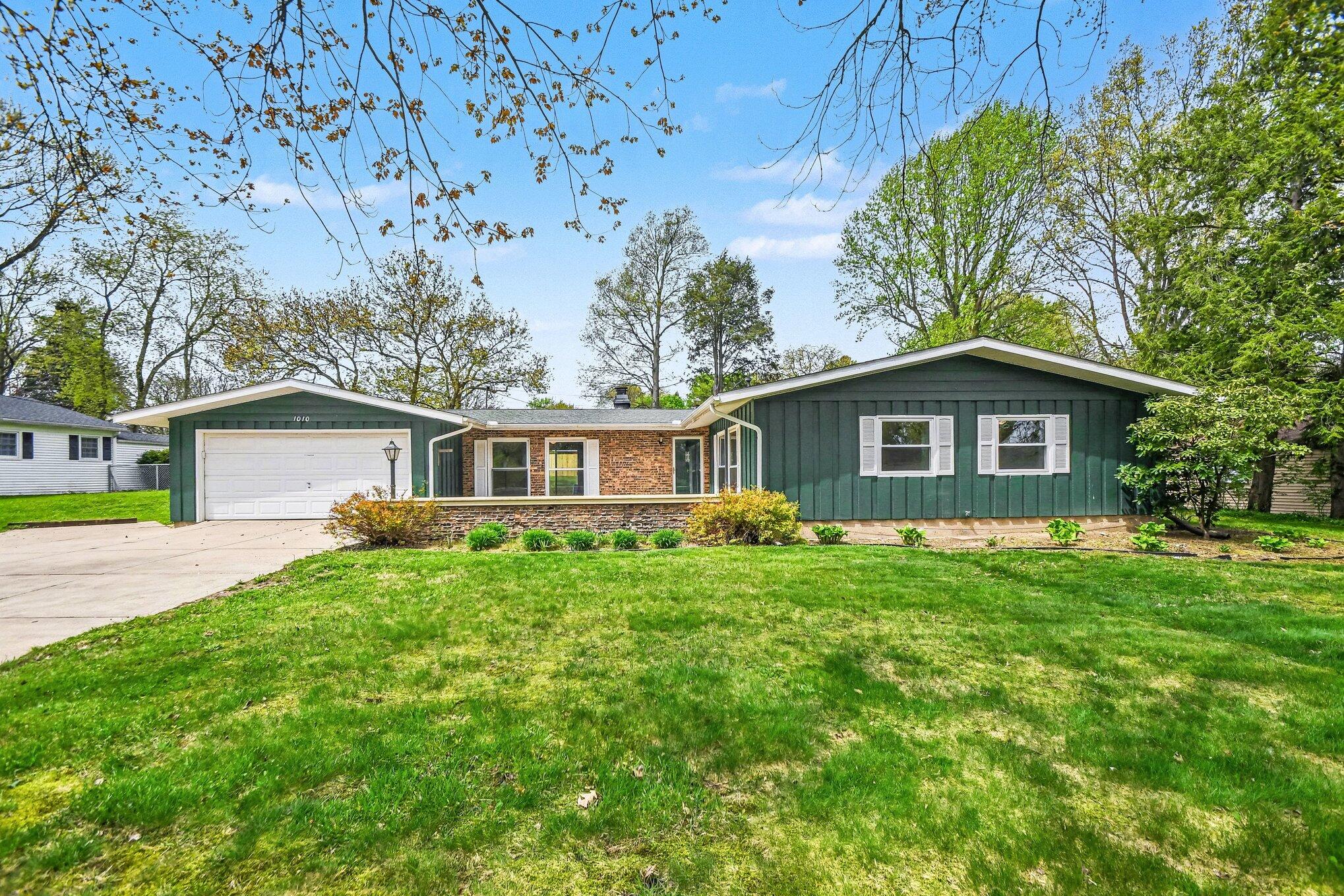 1010 Sassafras Lane Niles MI 49120