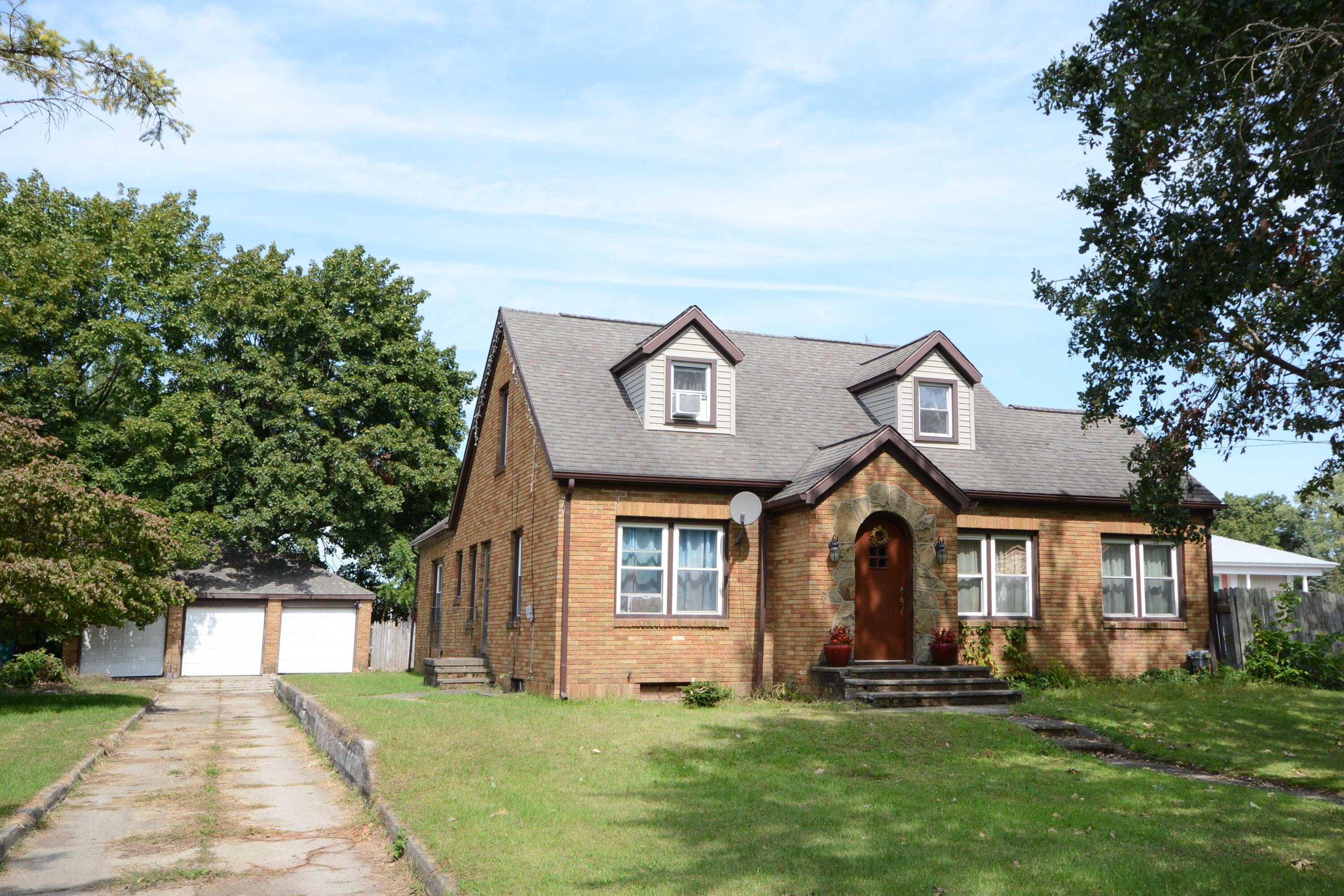 5287 Comstock Drive Kalamazoo MI 49048