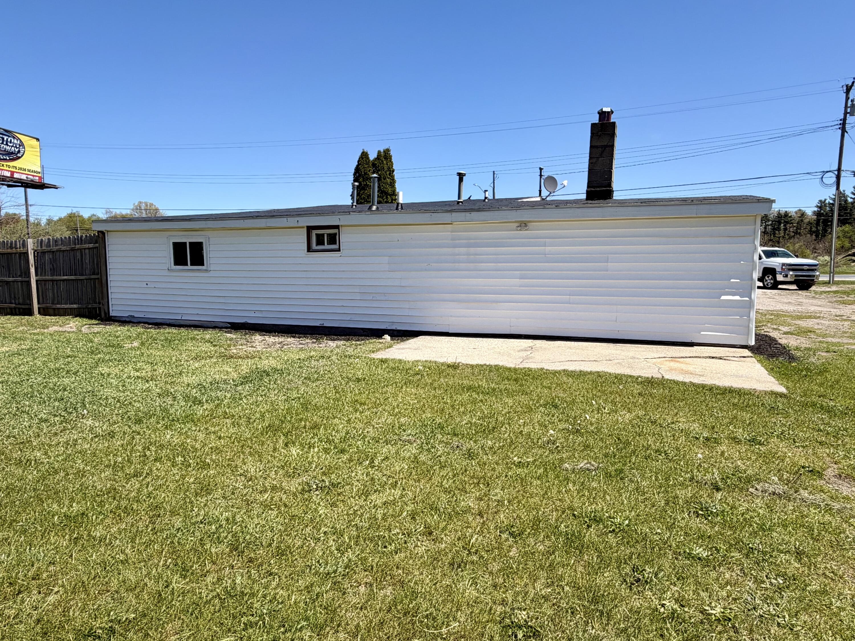 3261 Whitehall Road Muskegon MI 49445