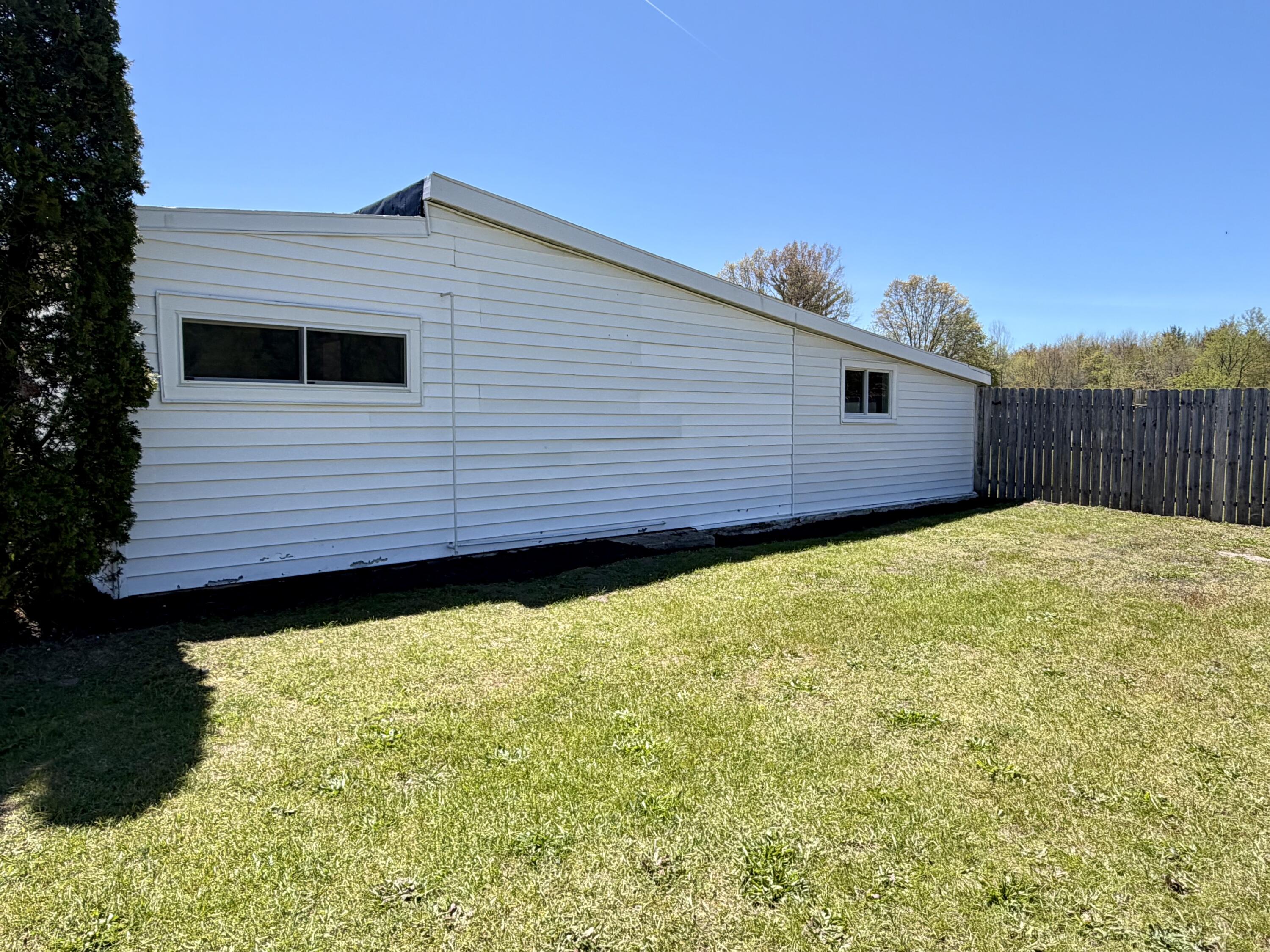 3261 Whitehall Road Muskegon MI 49445
