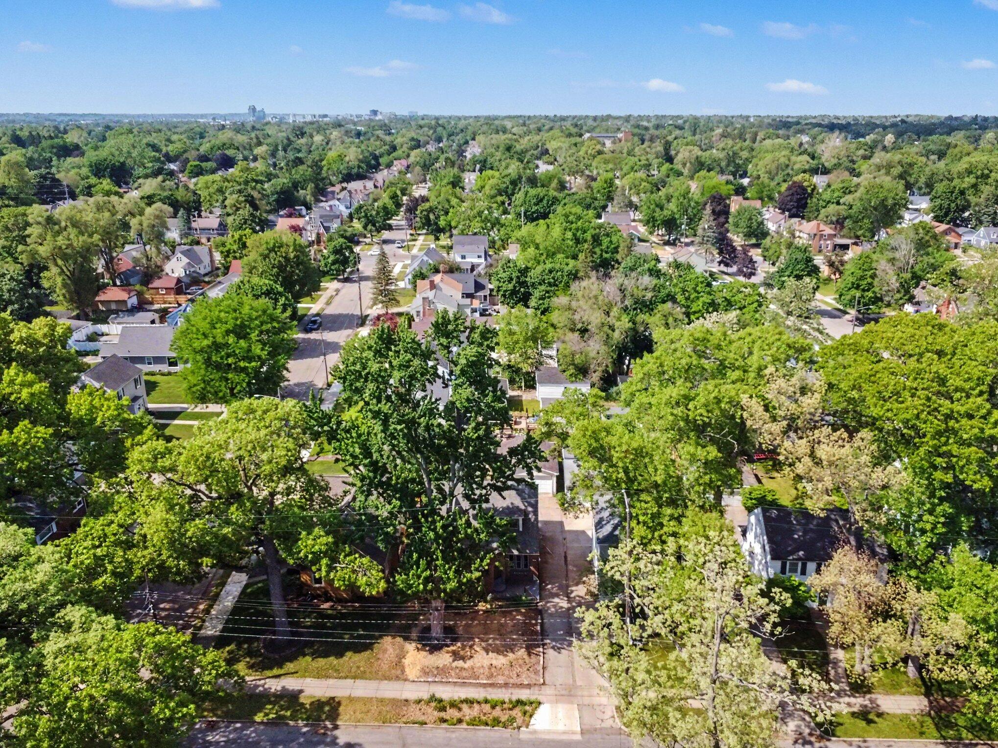 535 Mulford Drive SE Grand Rapids MI 49507