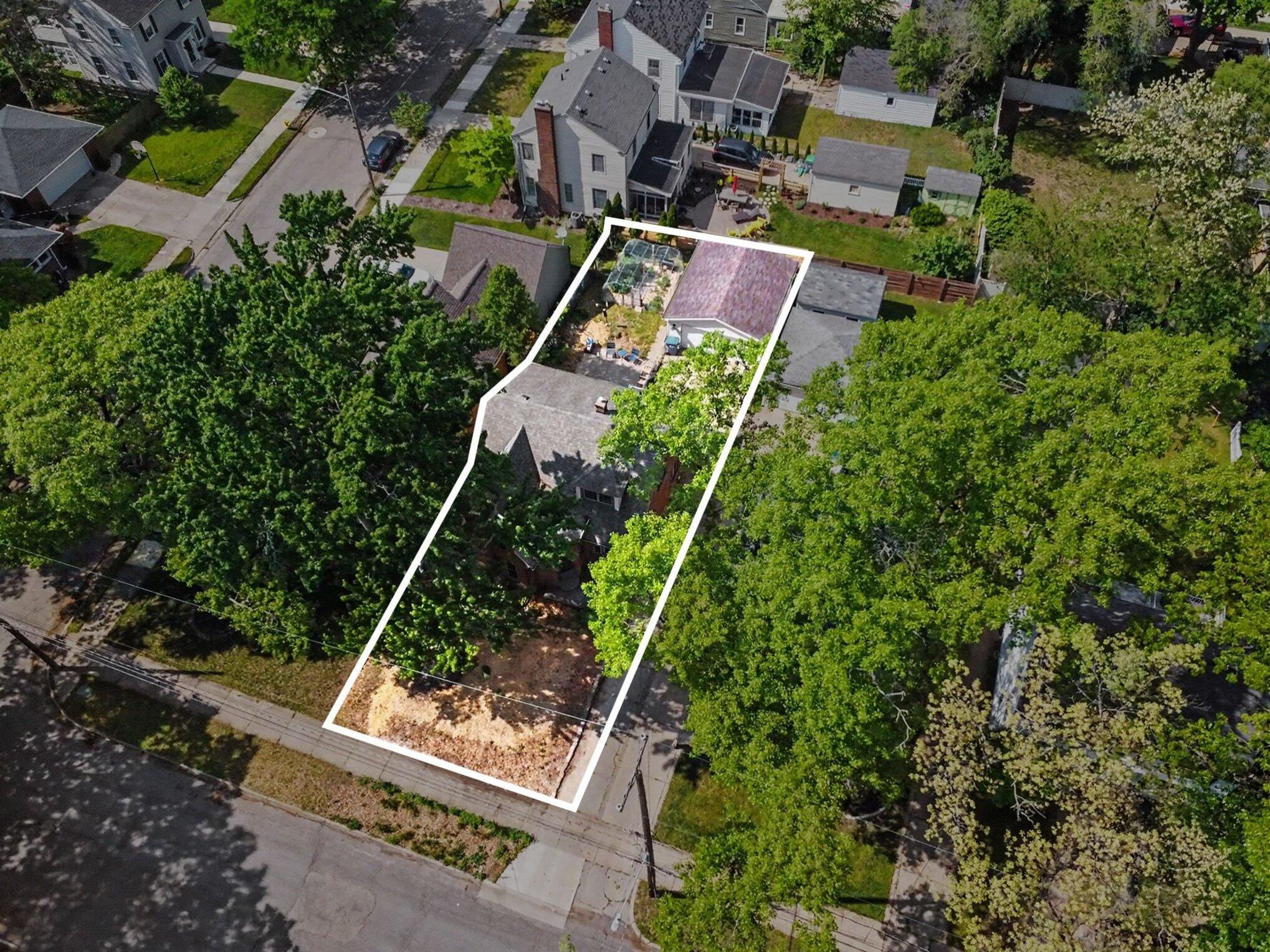 535 Mulford Drive SE Grand Rapids MI 49507